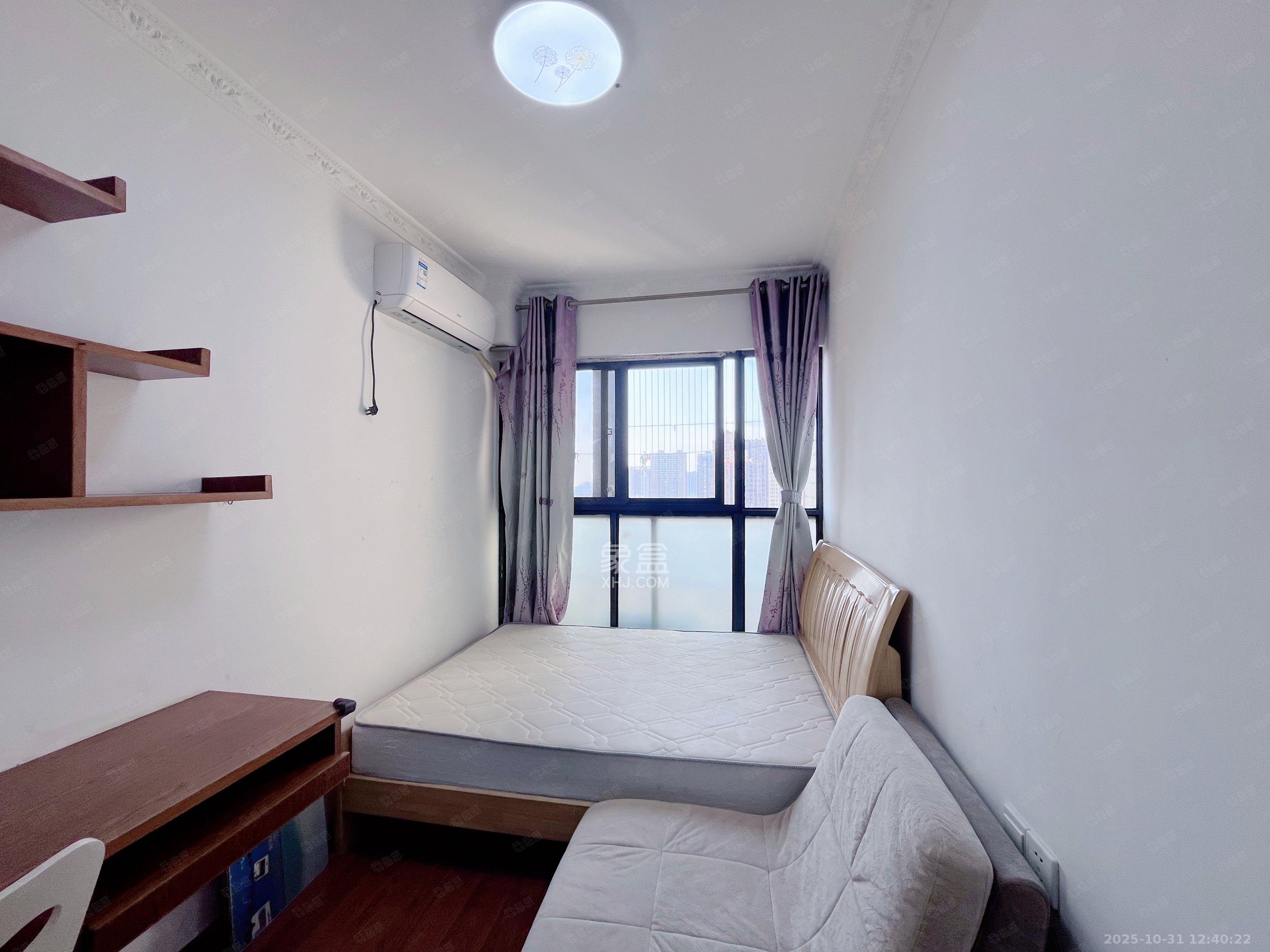 蓝山郡  3室2厅1卫    2000.0元/月室内图