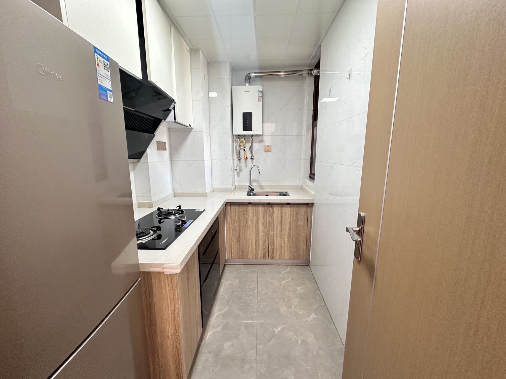 金龙城市广场二期  2室1厅1卫    2900.0元/月室内图