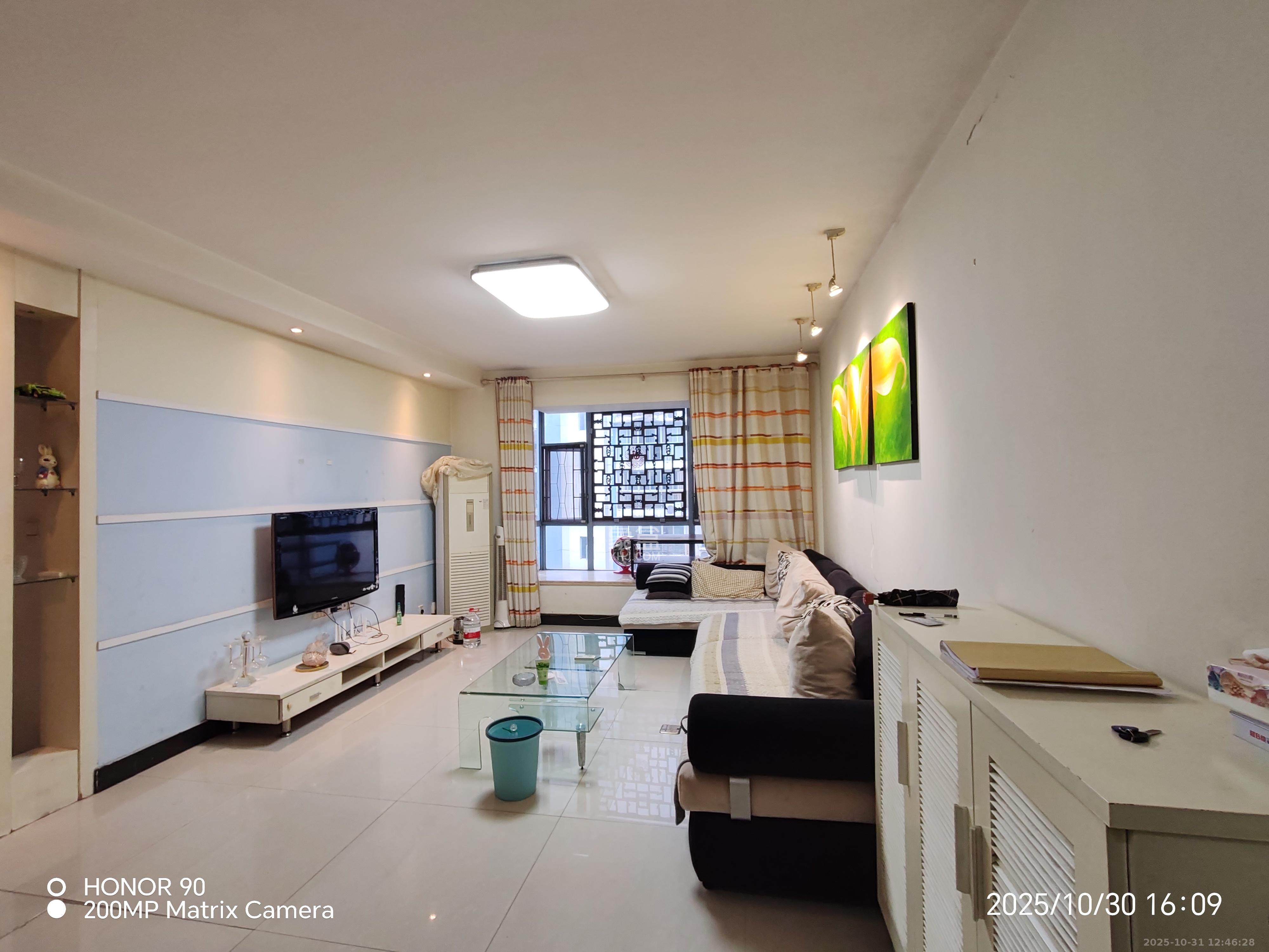 书香名邸  3室2厅1卫    3300.0元/月 书香名邸  3室2厅1卫    3300.0元/月室内图1