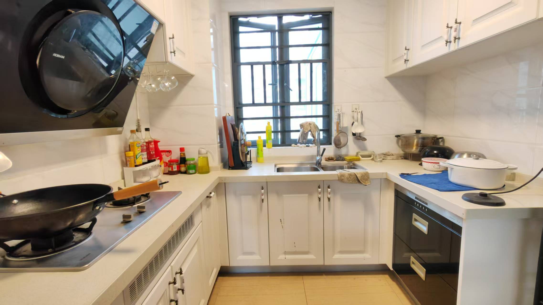 碧桂园梓山府  4室2厅2卫    98.0万室内图