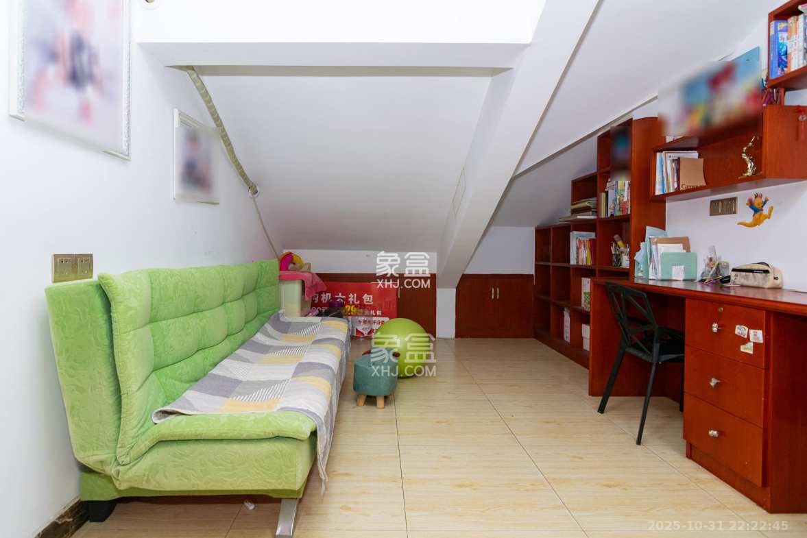 澳海月亮湾 3室2厅2卫 58.0万 澳海月亮湾 3室2厅2卫 58.0万卧室