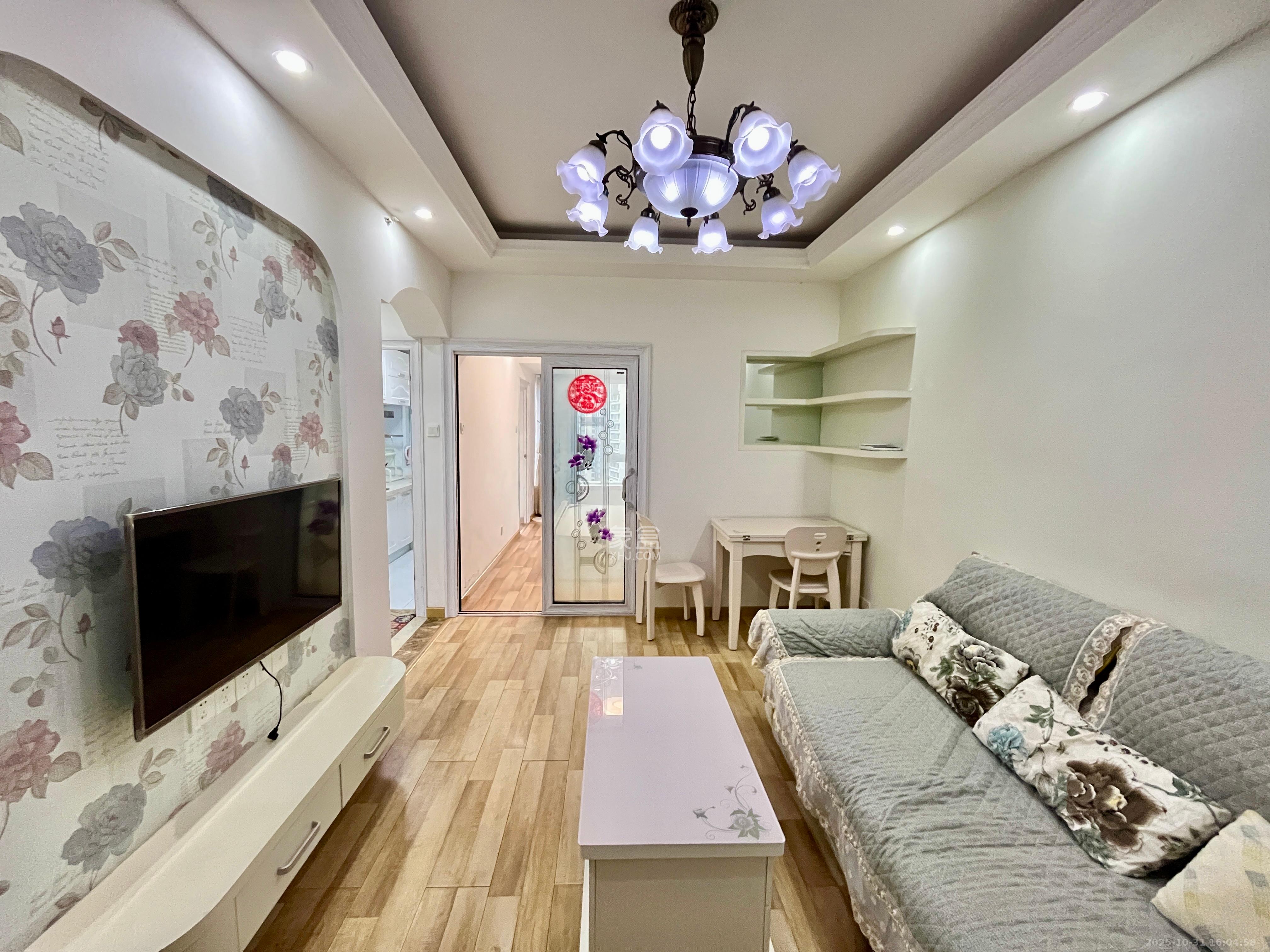 北辰三角洲E3区  1室1厅1卫    2400.0元/月