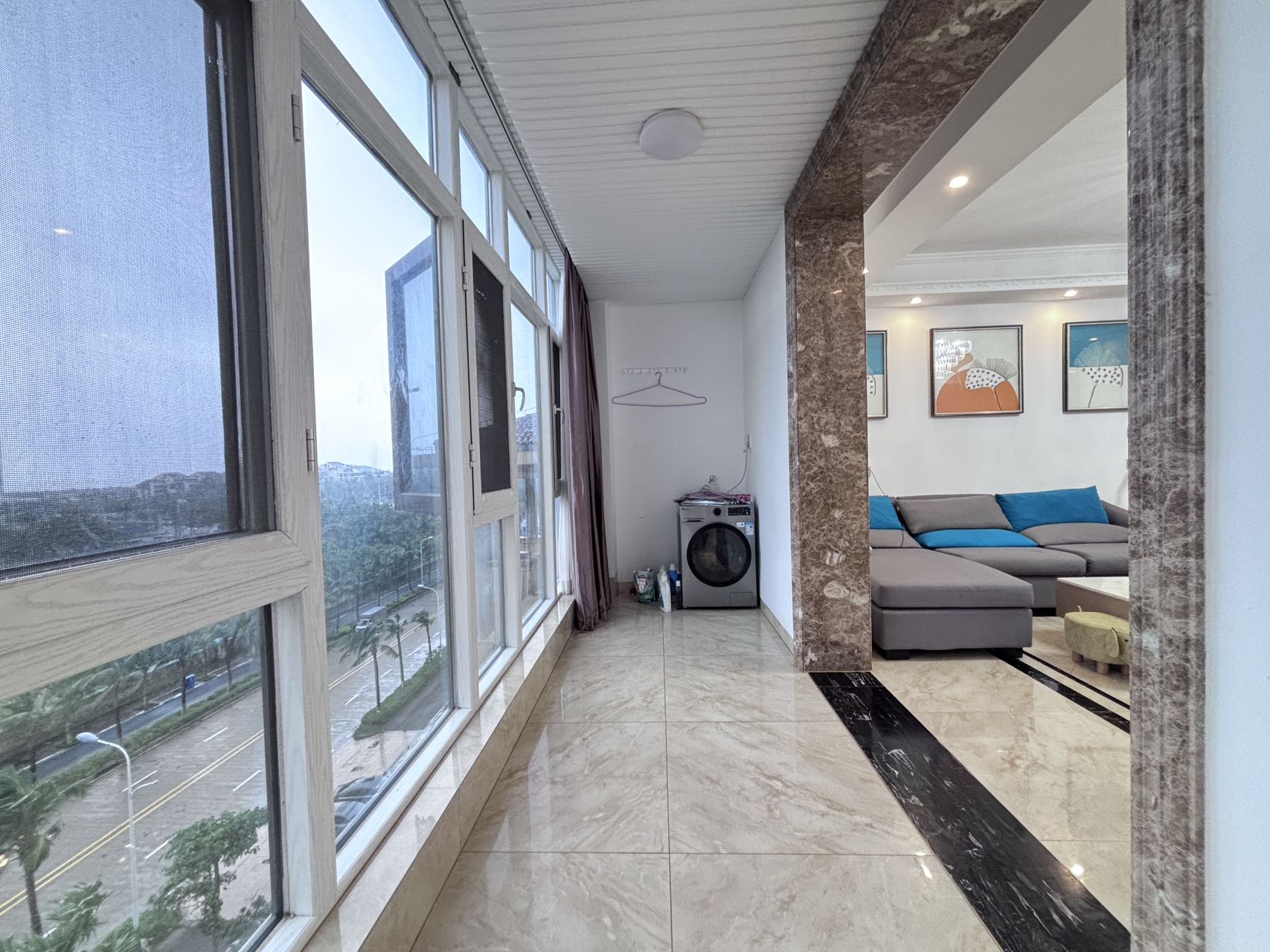 中弘西岸首府  3室2厅2卫    138.0万 中弘西岸首府  3室2厅2卫    138.0万室内图