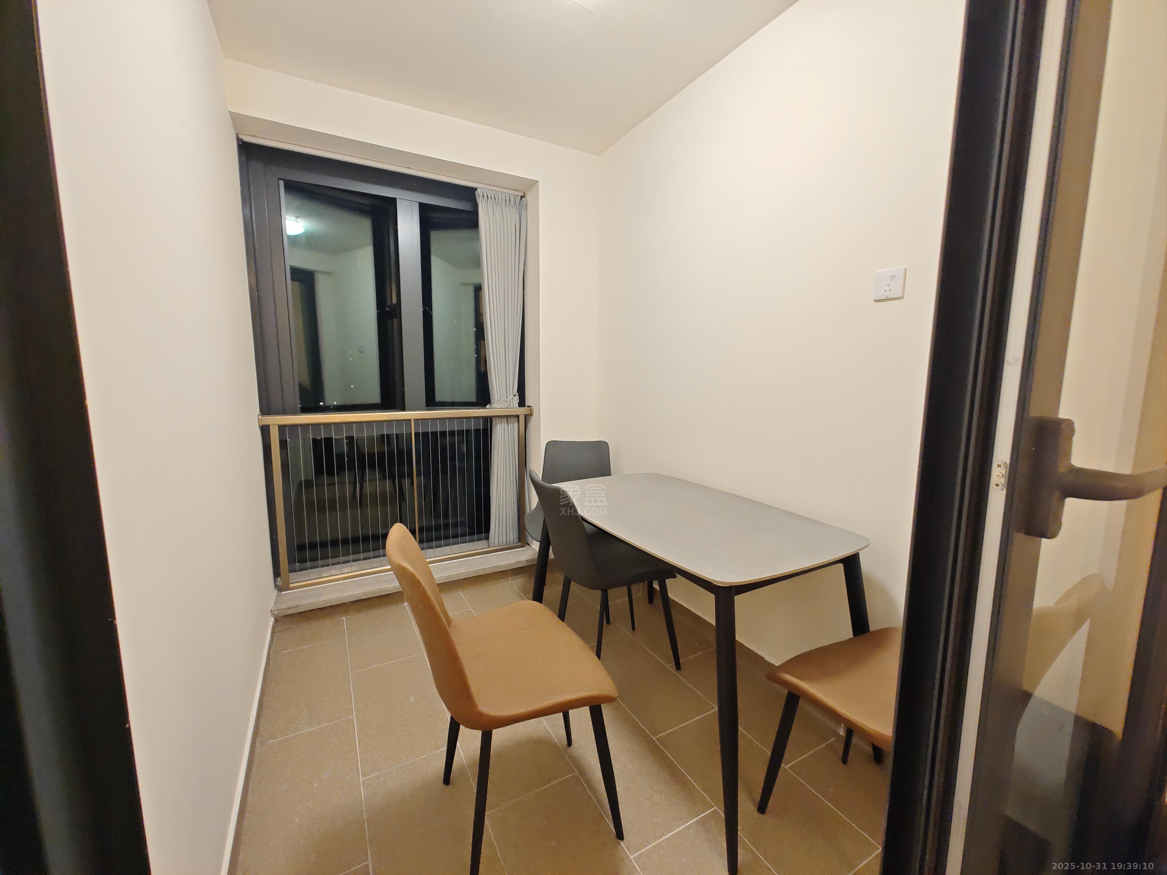 恒大华府 1室1厅1卫 1500.0元/月 恒大华府 1室1厅1卫 1500.0元/月室内图