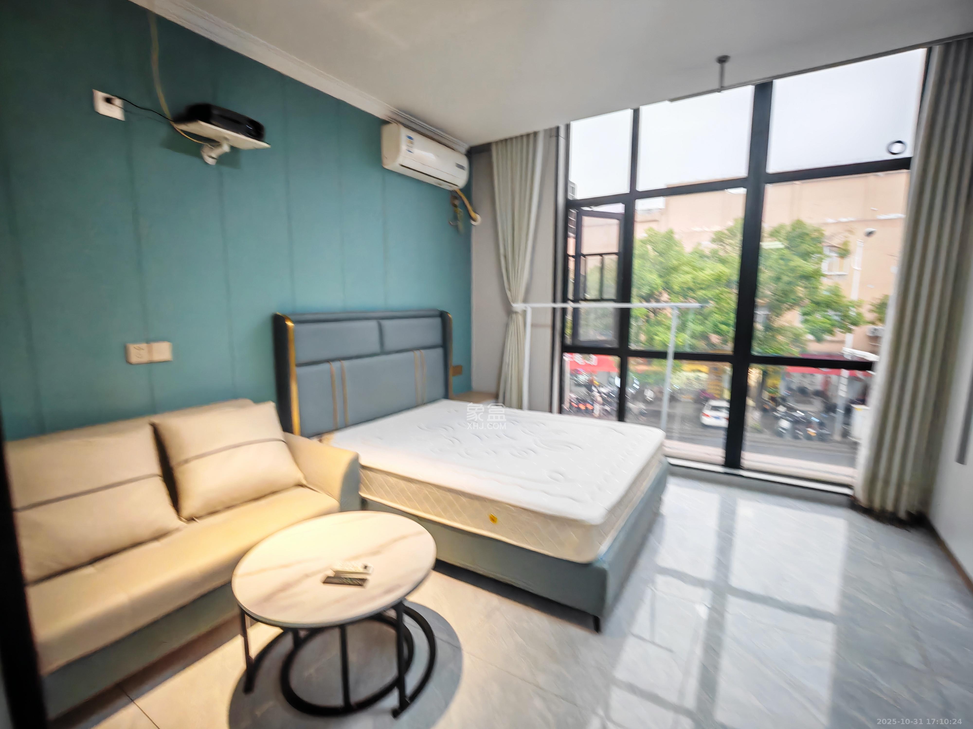 碧桂园印象  1室1厅1卫    1300.0元/月