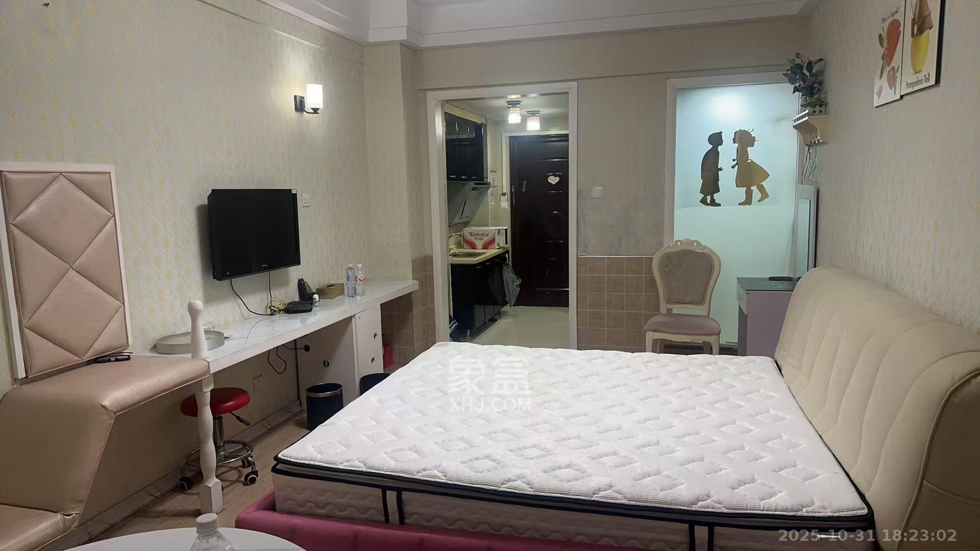 湘腾城市广场  1室0厅0卫    1700.0元/月 湘腾城市广场  1室0厅0卫    1700.0元/月