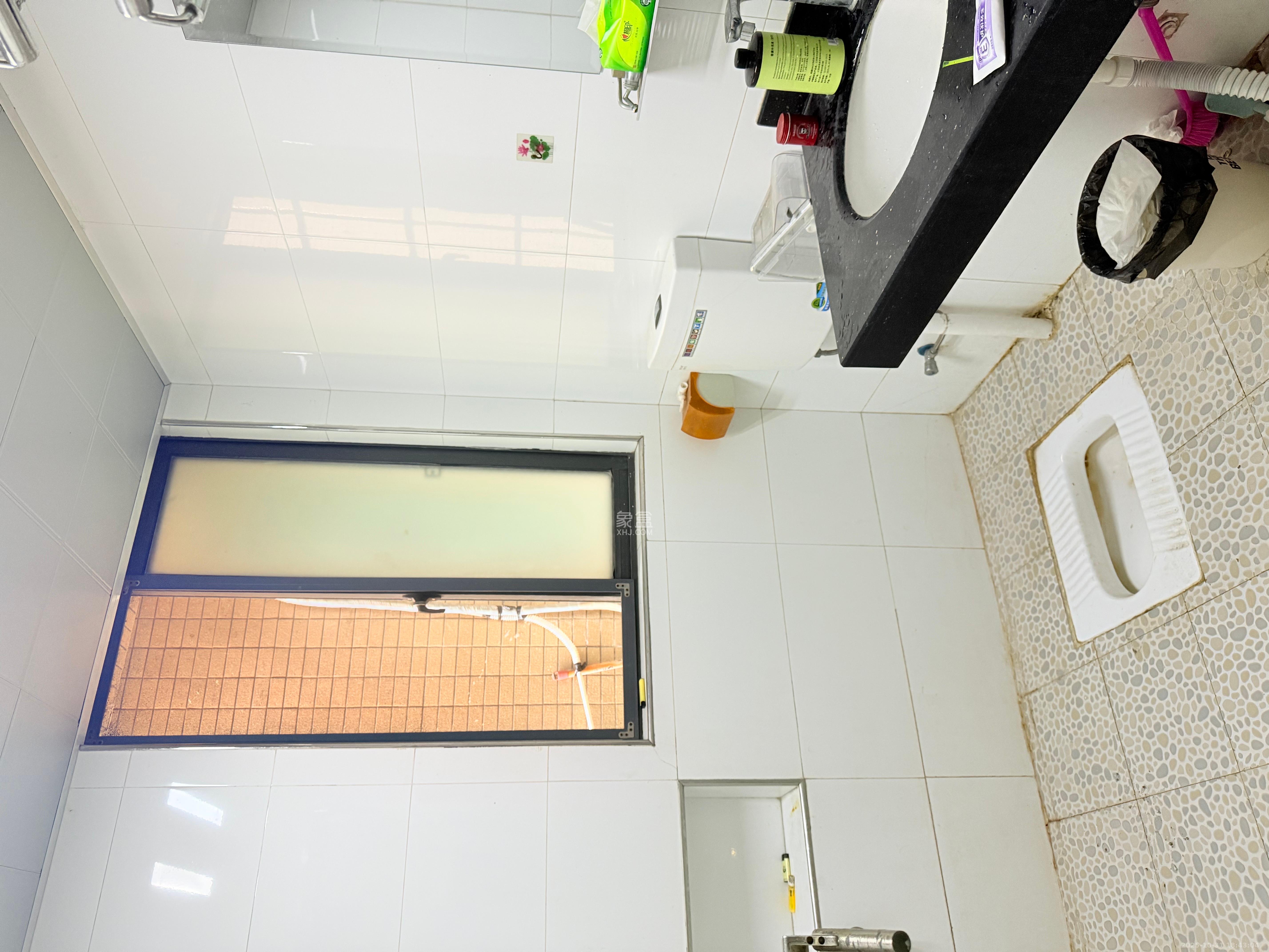 优山美地  3室2厅2卫    2200.0元/月室内图