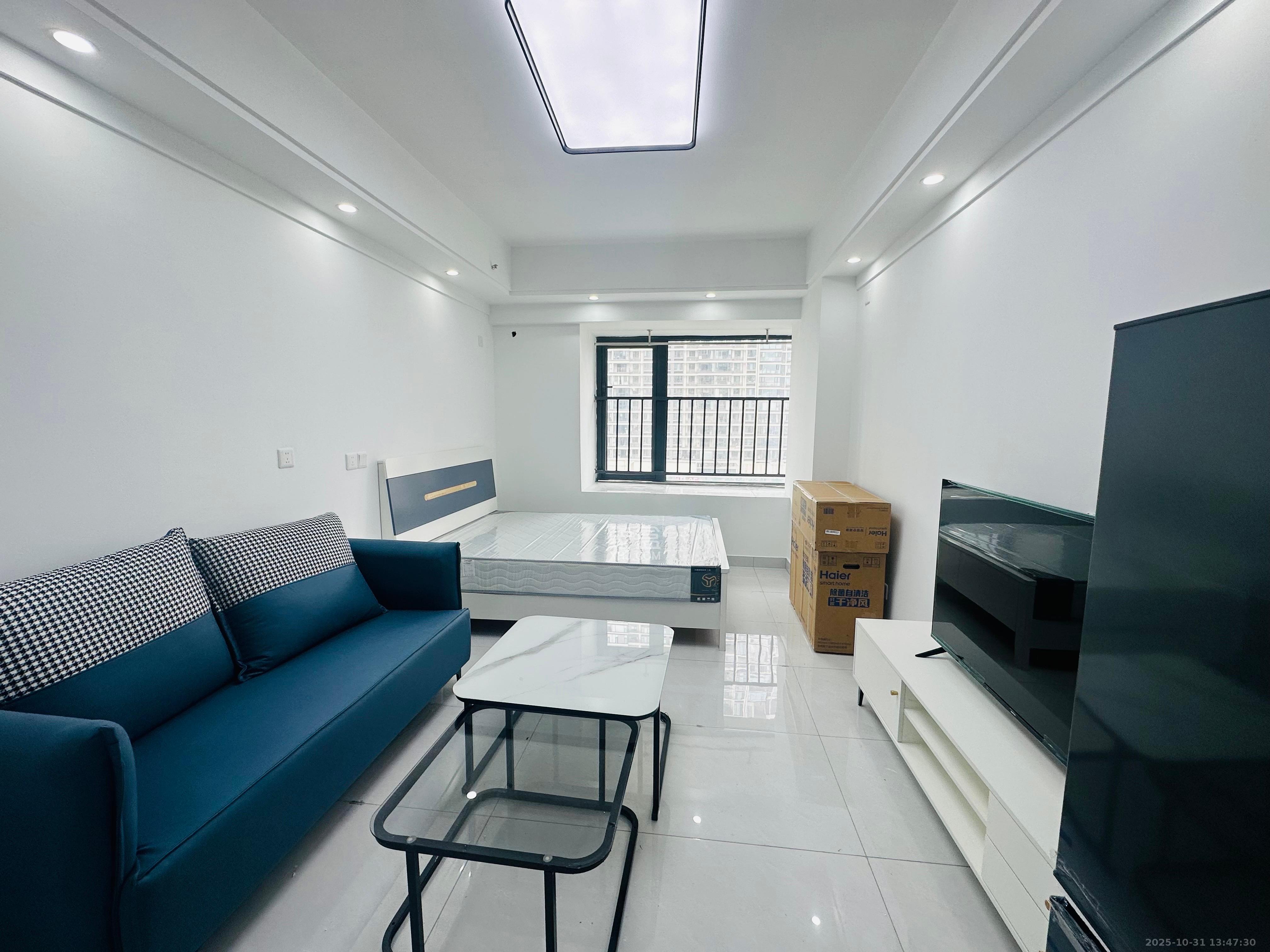 保利中环广场(保利中悦苑) 1室1厅1卫 1600.0元/月 保利中环广场(保利中悦苑) 1室1厅1卫 1600.0元/月室内图