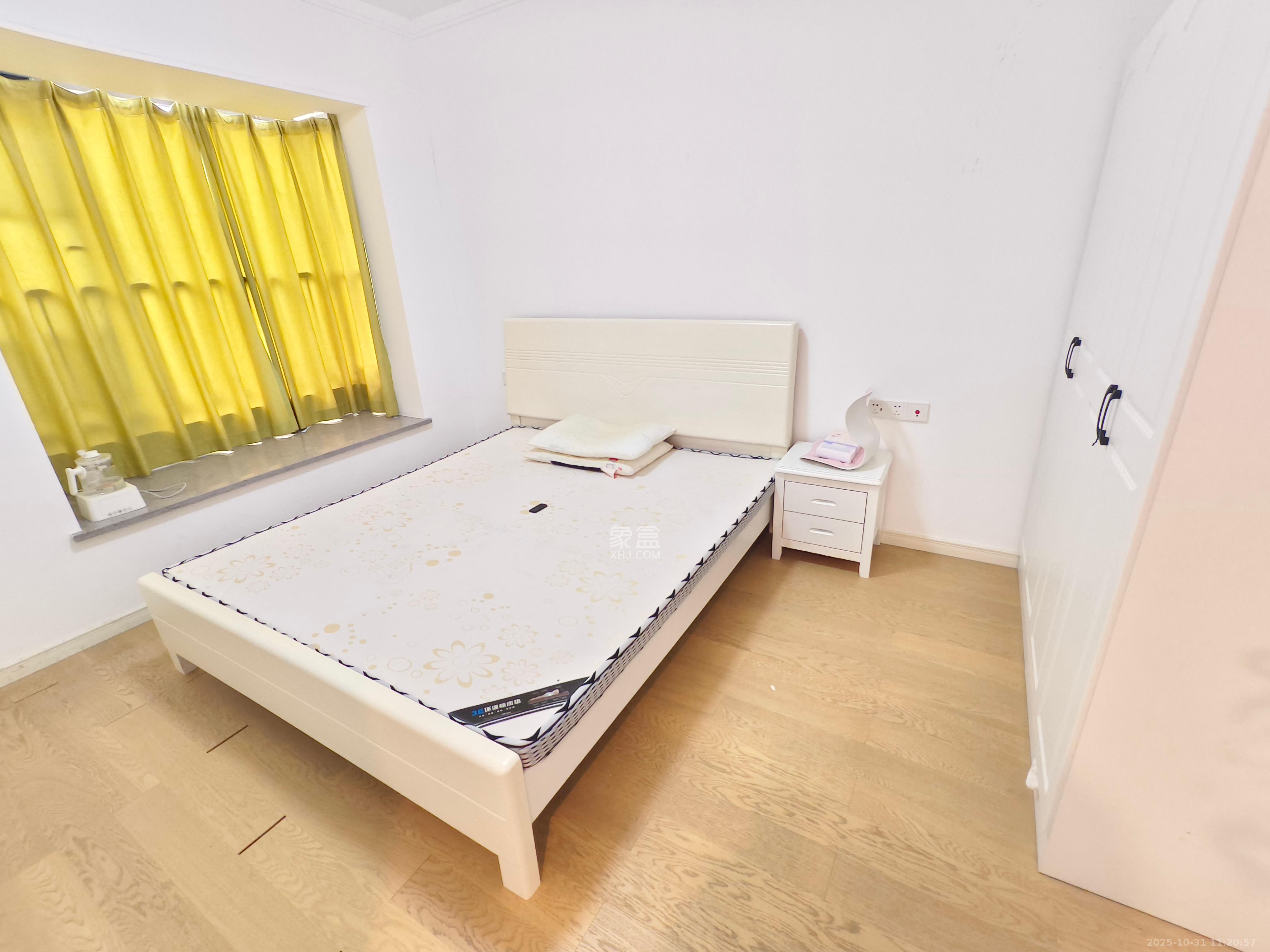 万科金色梦想C区  3室2厅2卫    3000.0元/月室内图