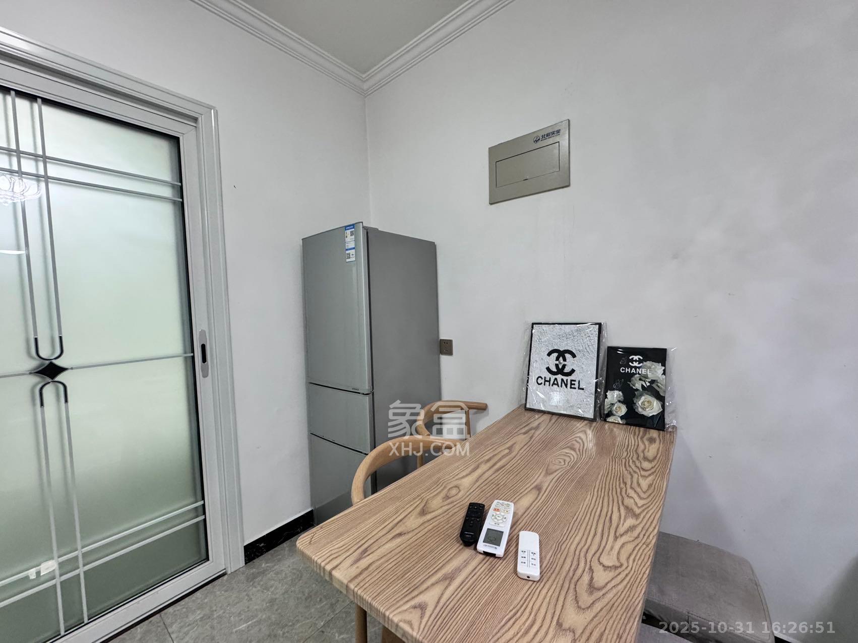 北辰三角洲E3区  1室1厅1卫    2400.0元/月室内图