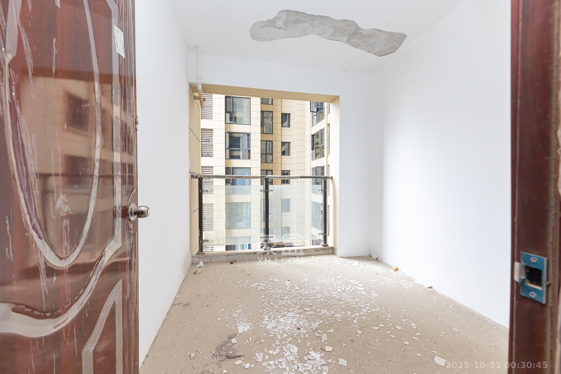 明发阅江悦府  3室2厅1卫    65.8万 明发阅江悦府  3室2厅1卫    65.8万卧室