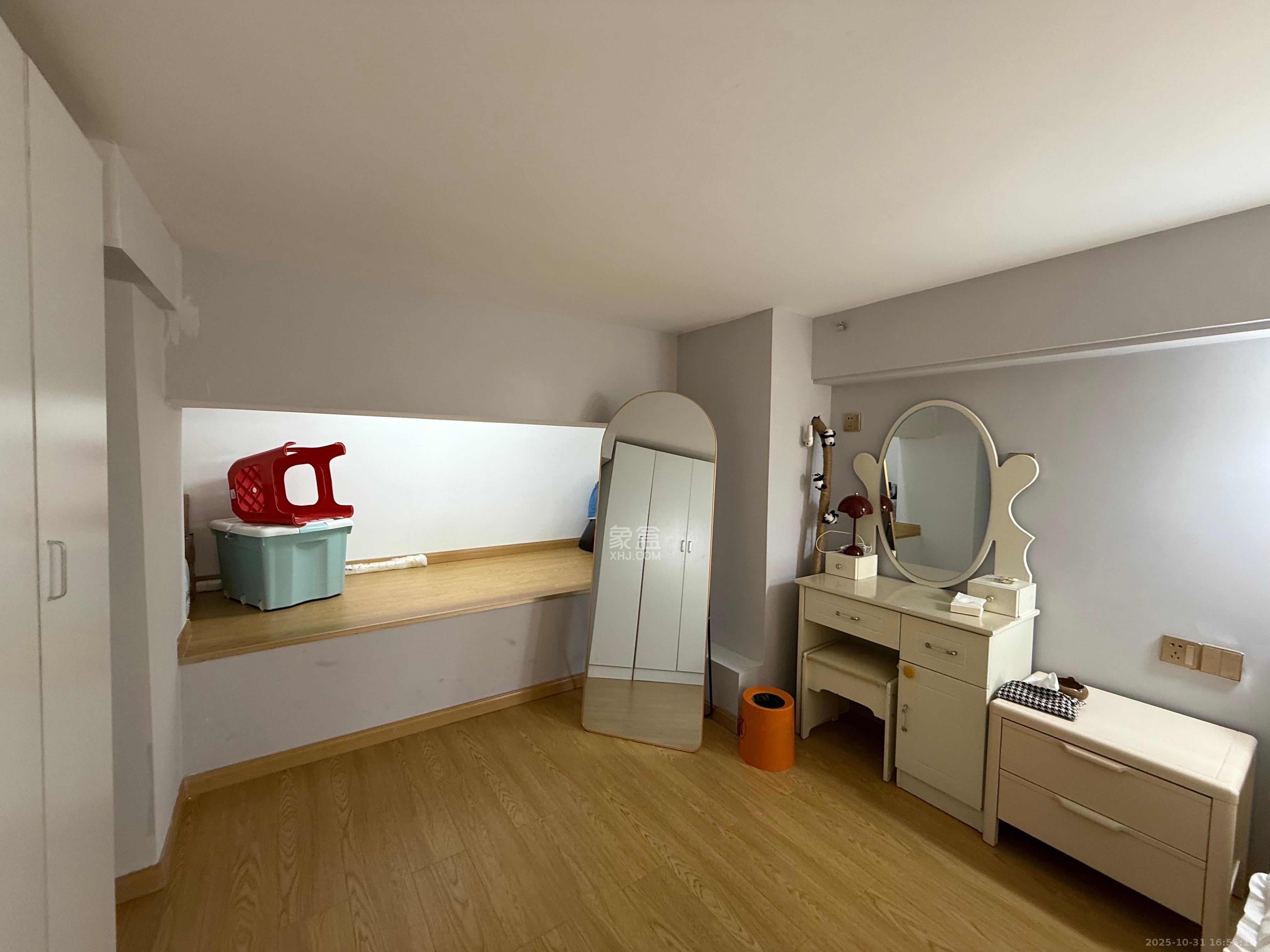 藏珑湖上公馆  1室0厅0卫    2400.0元/月室内图