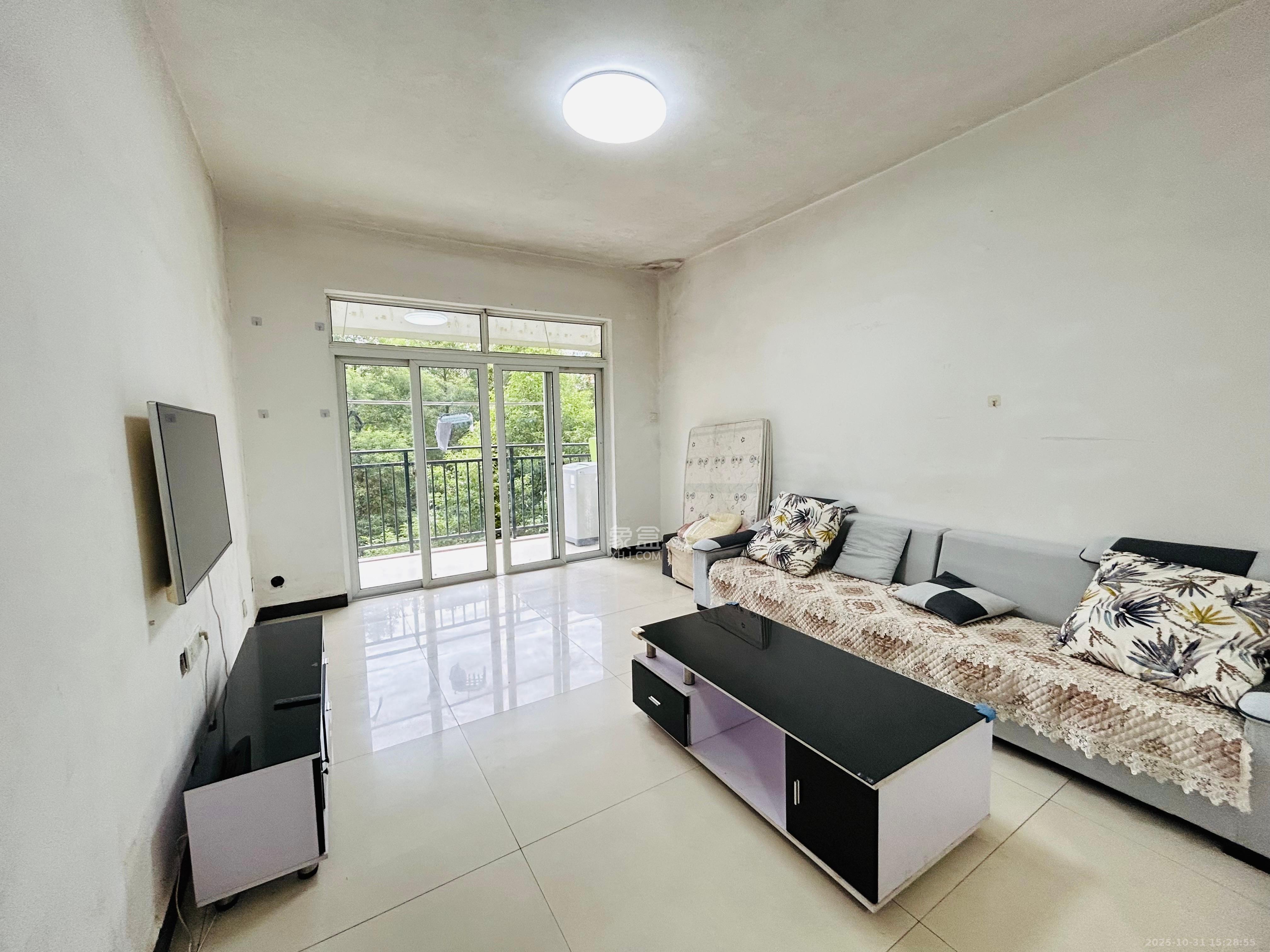 中房F联邦  2室2厅1卫    1800.0元/月室内图