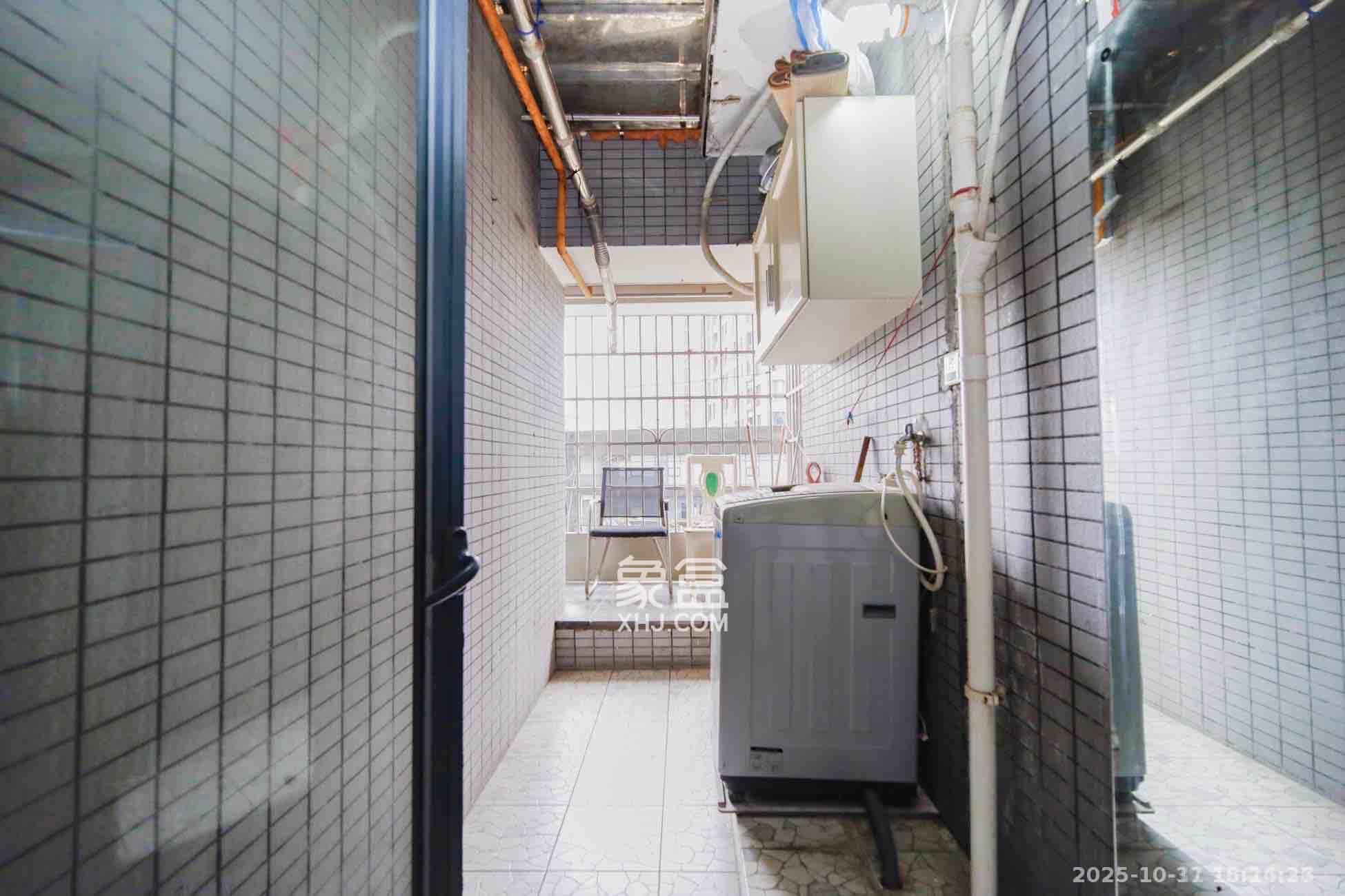 亚商国际  1室1厅1卫    1800.0元/月室内图