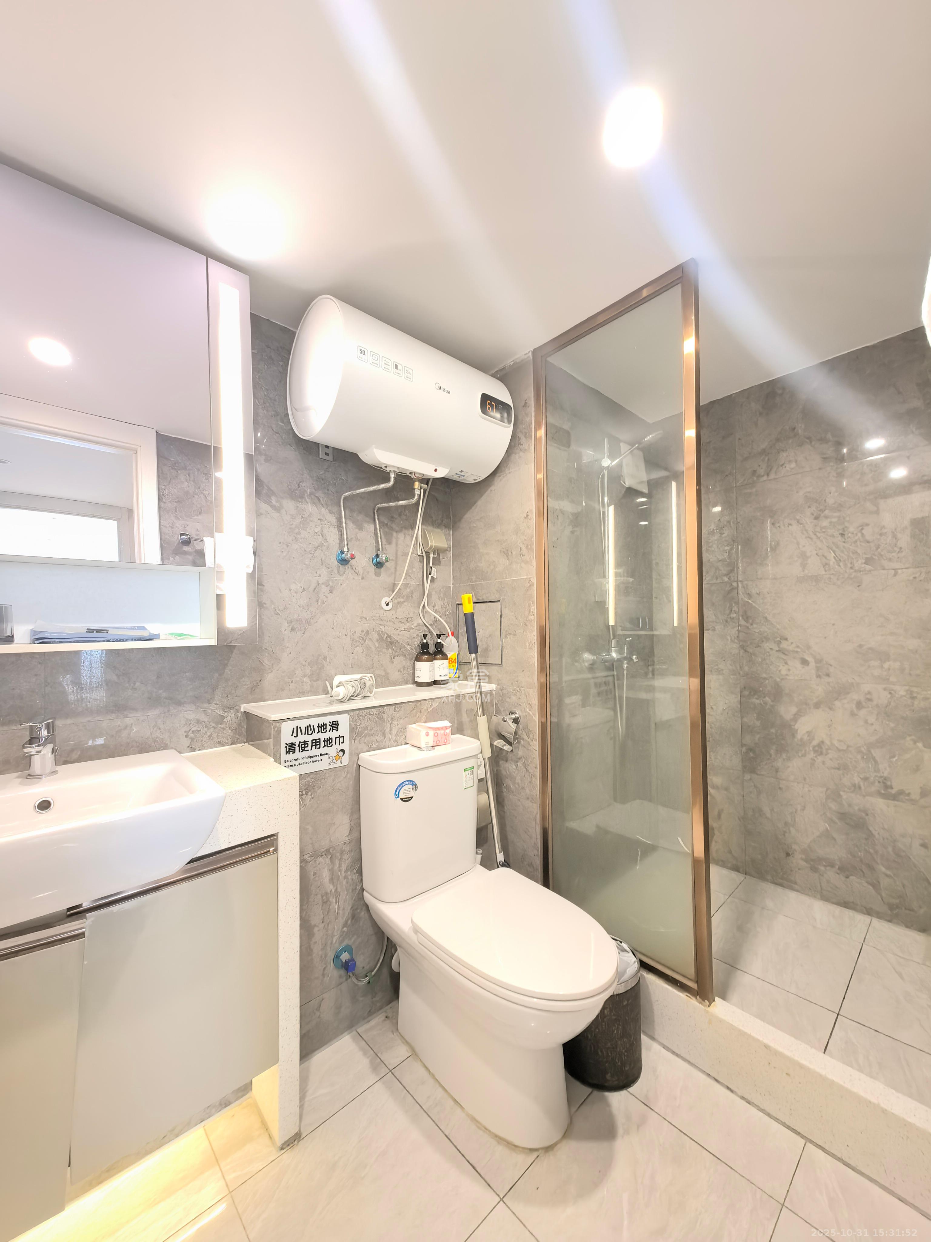 华远华时代  3室2厅1卫    3400.0元/月室内图