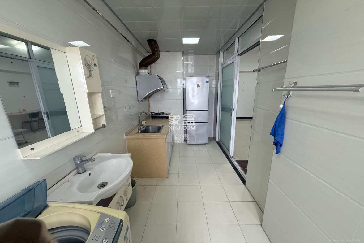 星城新宇颐景苑 1室1厅1卫 1500.0元/月 星城新宇颐景苑 1室1厅1卫 1500.0元/月室内图