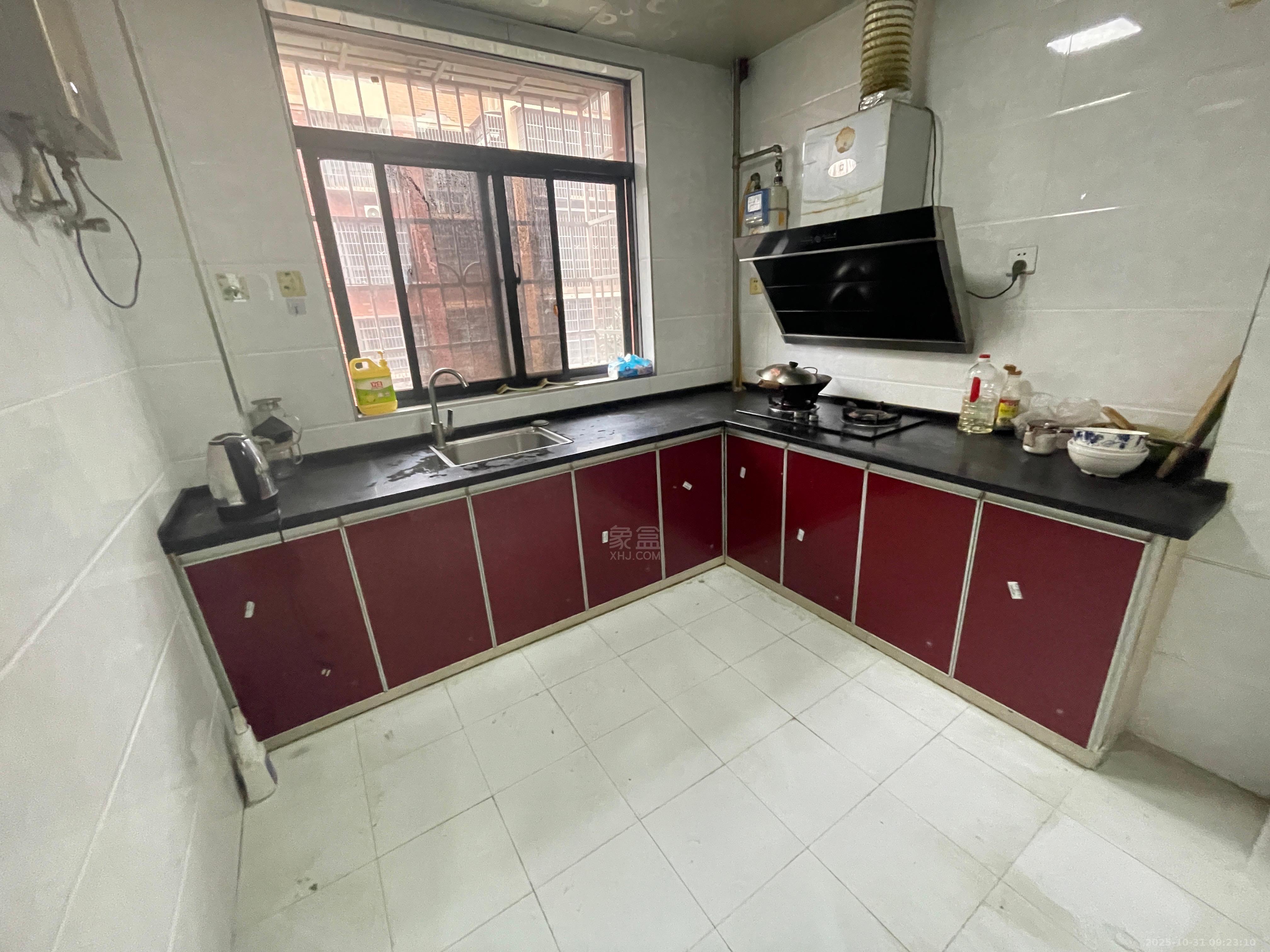 湘湾A区  2室2厅1卫    1200.0元/月 湘湾A区  2室2厅1卫    1200.0元/月室内图