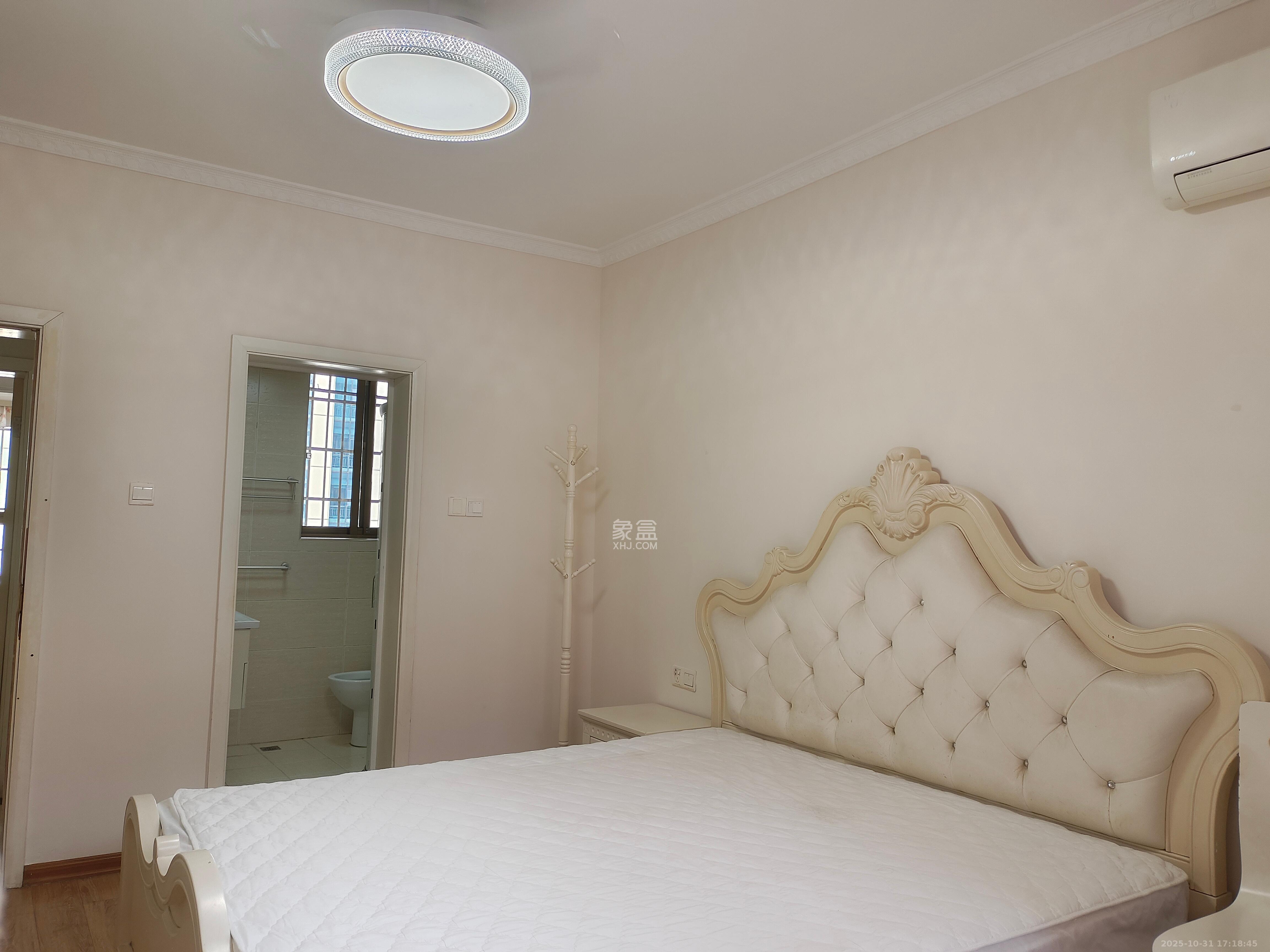 银馨家园 4室2厅2卫 3000.0元/月 银馨家园 4室2厅2卫 3000.0元/月室内图