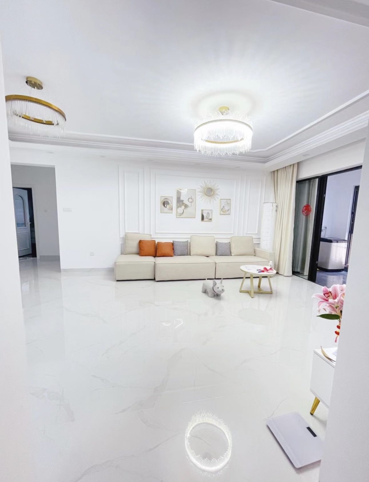 铭德美景苑  3室2厅2卫    3600.0元/月室内图