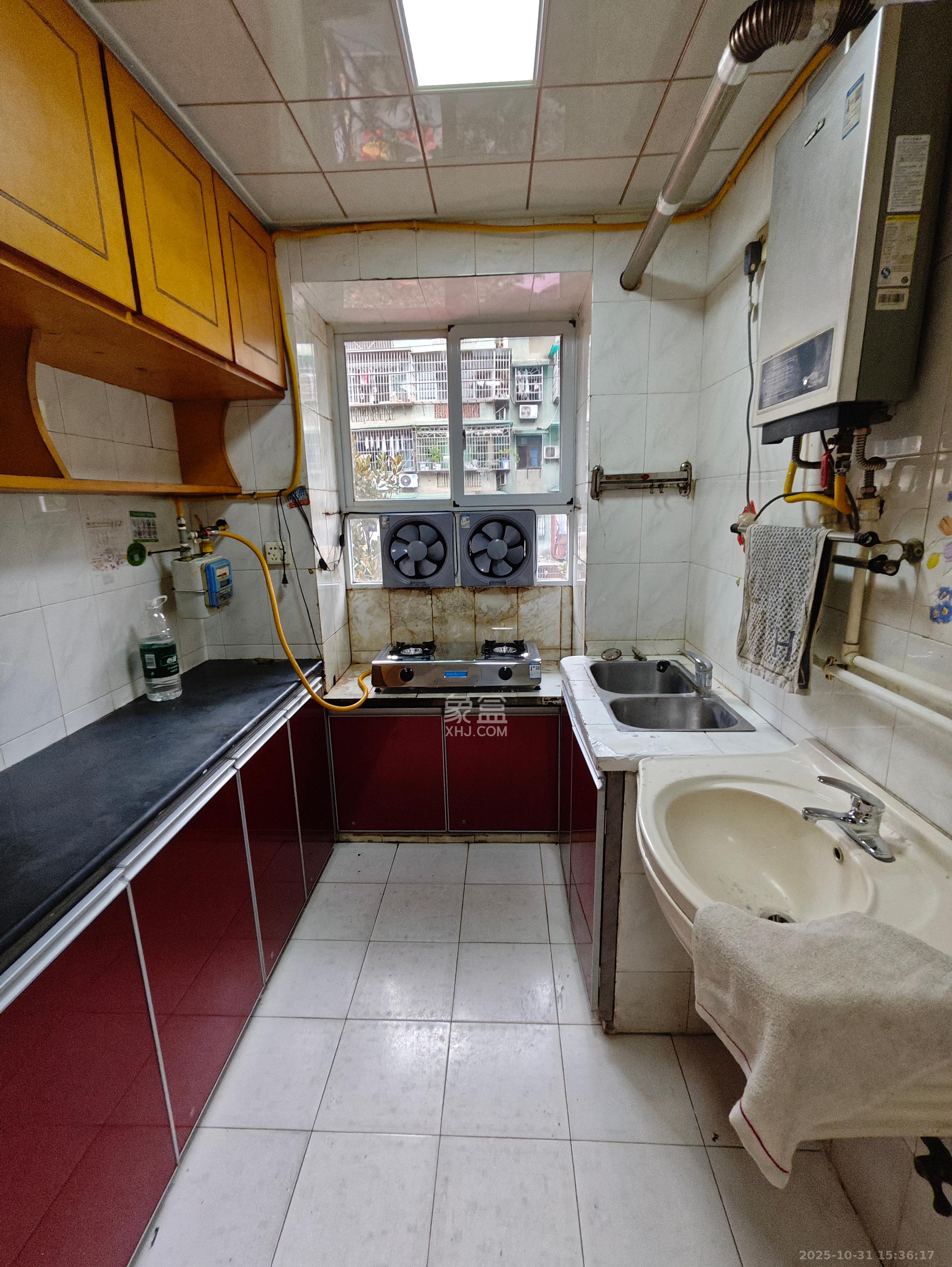 红旗区三片  2室2厅1卫    1600.0元/月室内图