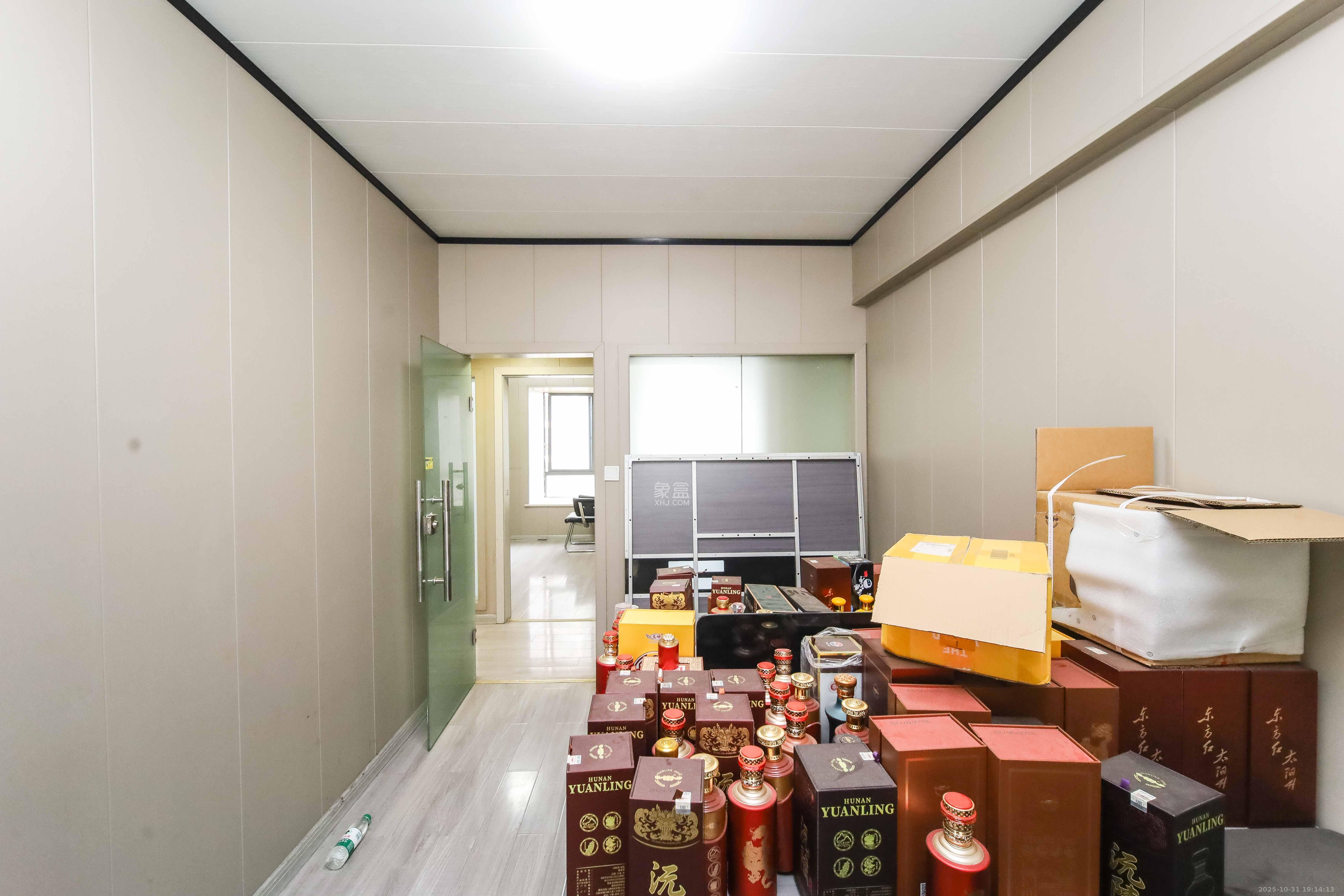 东方芙蓉 4室2厅1卫 116.0万 东方芙蓉 4室2厅1卫 116.0万卧室