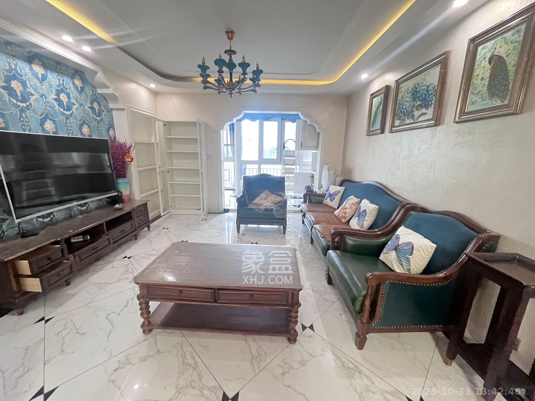 江山帝景雅典  3室2厅2卫    3400.0元/月