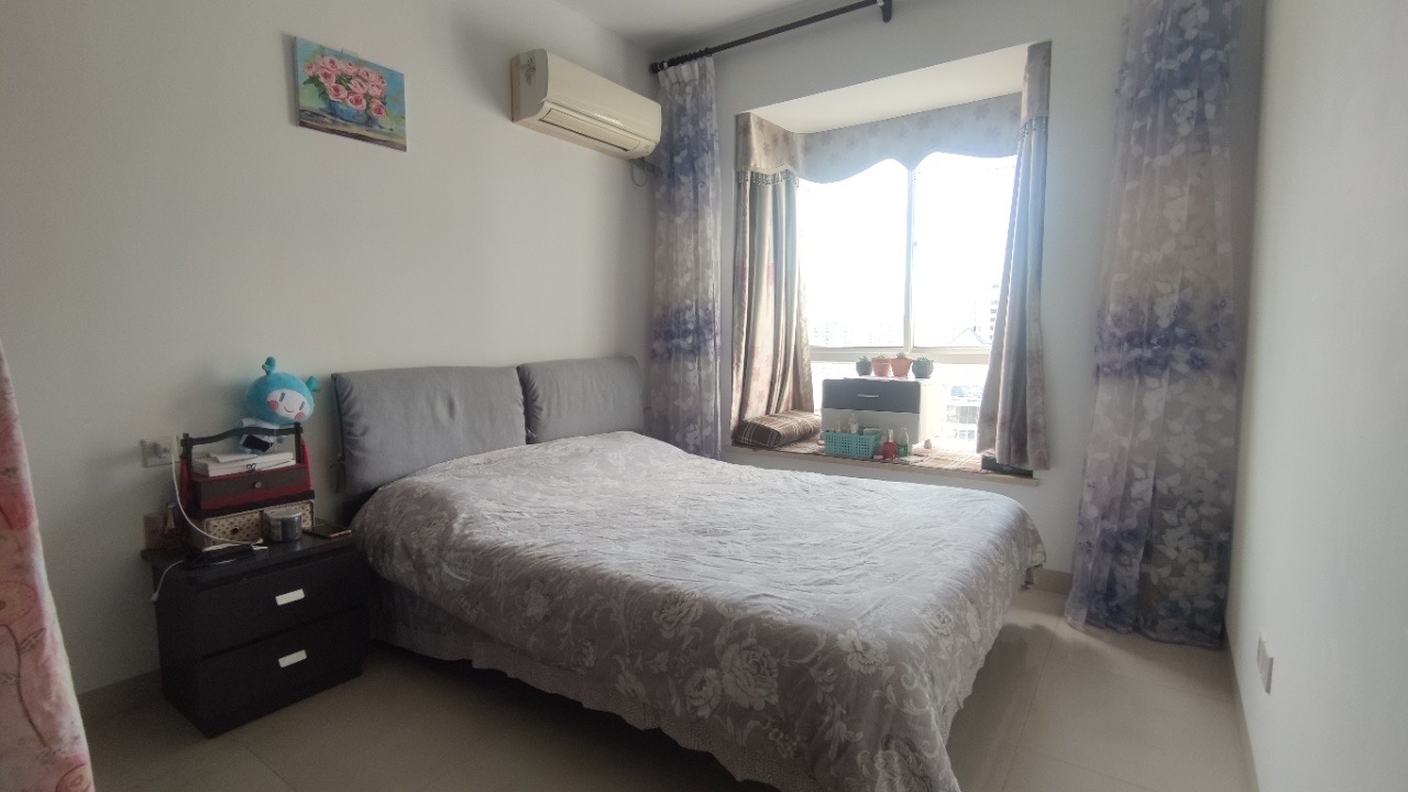 蔚兰天成  2室2厅1卫    125.0万客厅