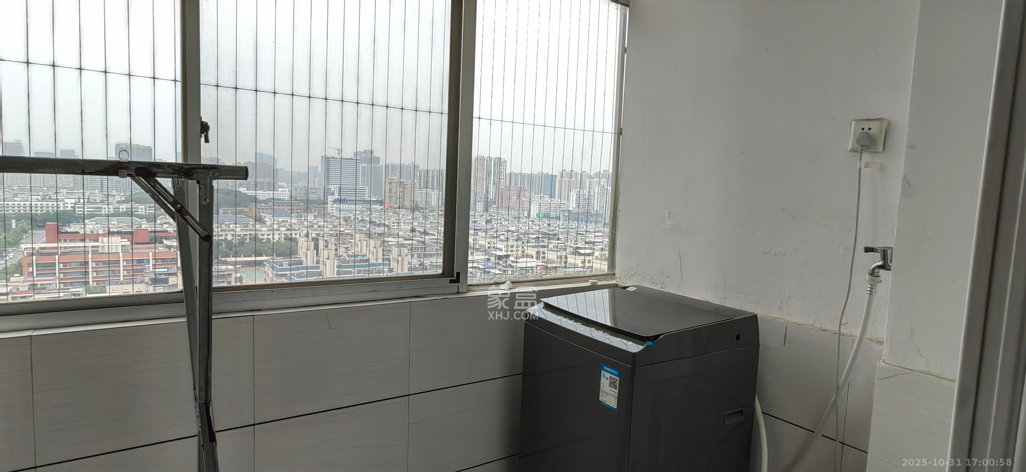 雄踞都市东家  2室2厅1卫    2100.0元/月室内图