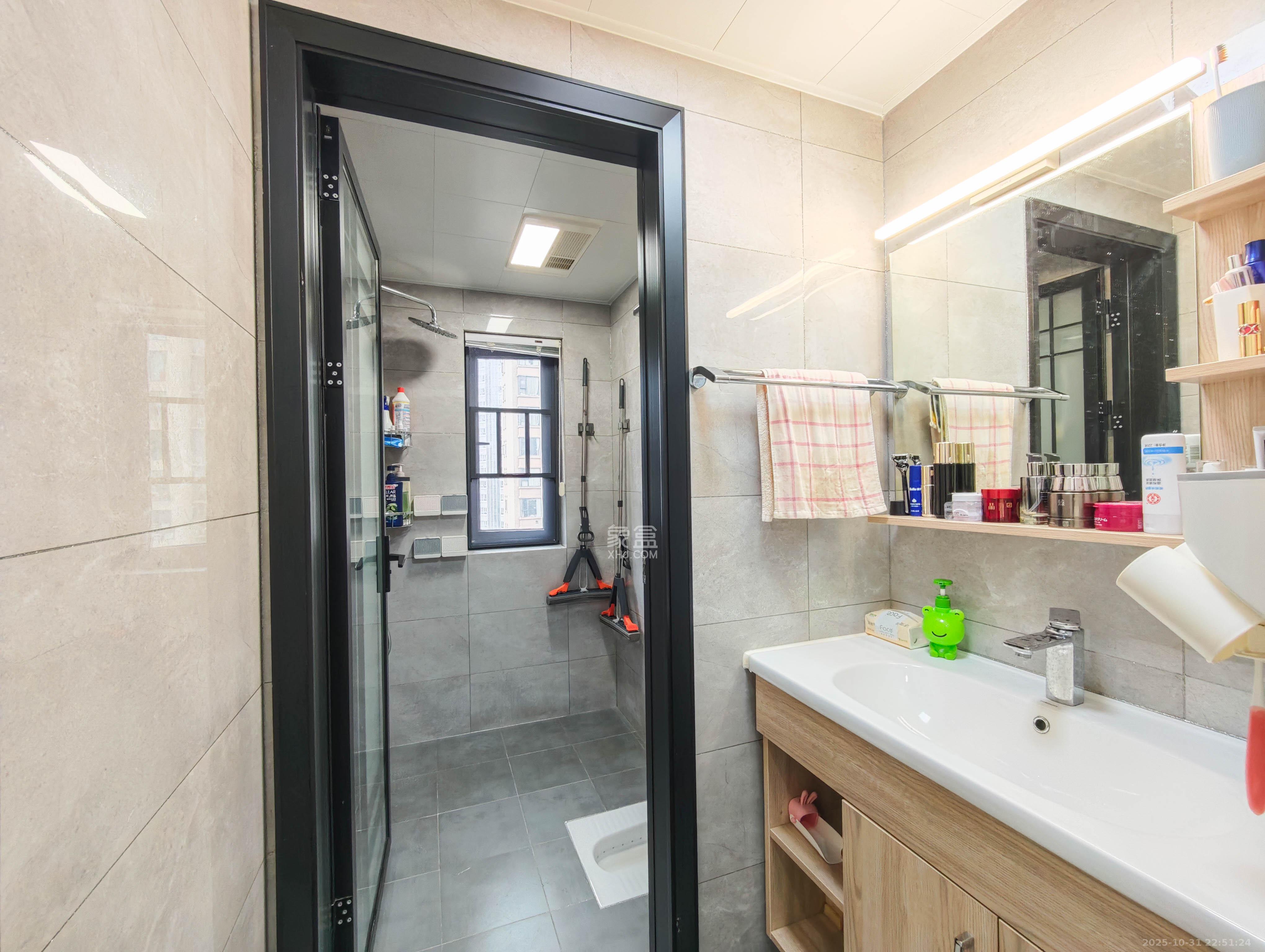 中建嘉和城  3室2厅2卫    113.5万卫生间