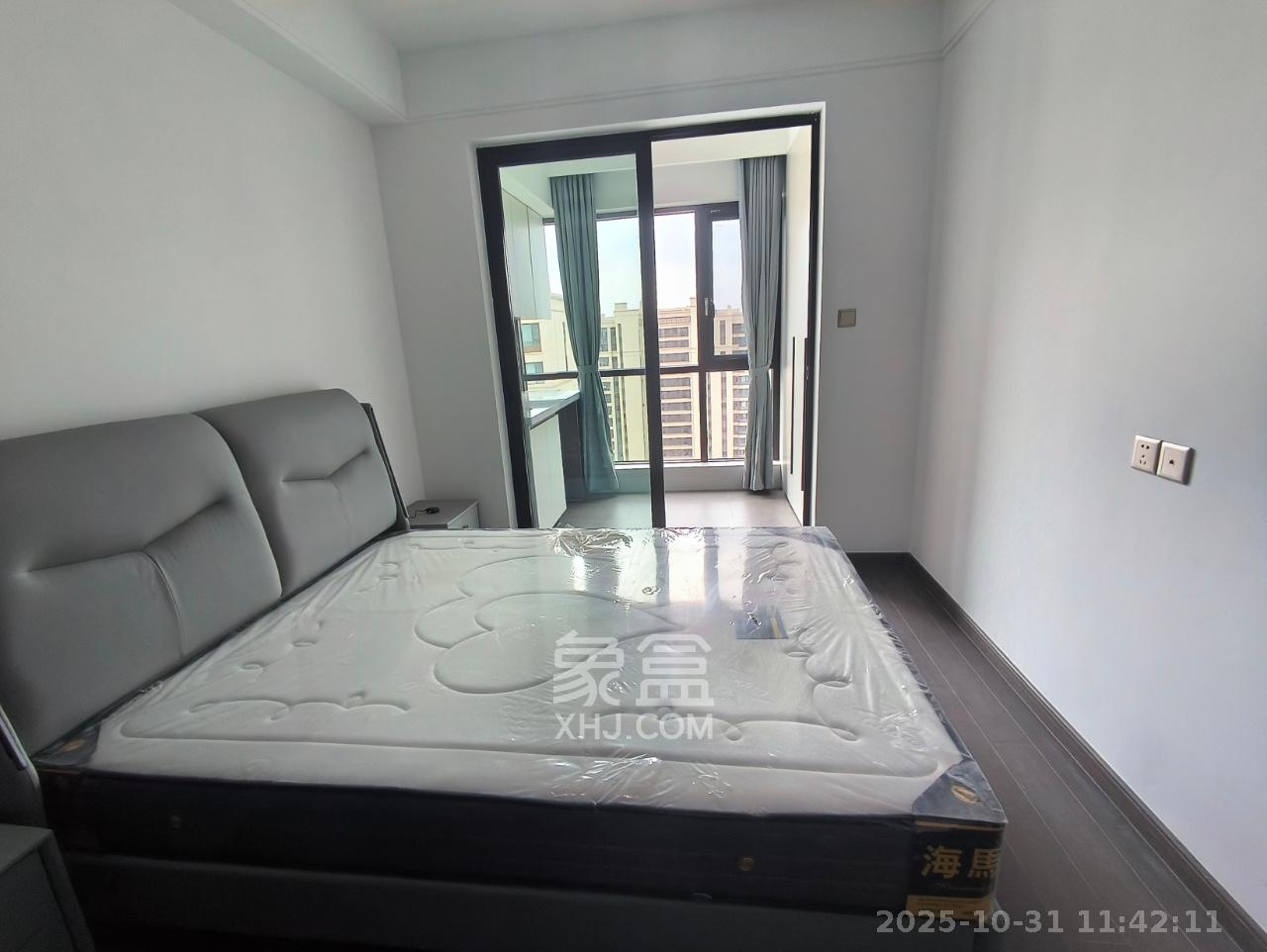 龙湖春江天玺  3室2厅2卫    4500.0元/月室内图