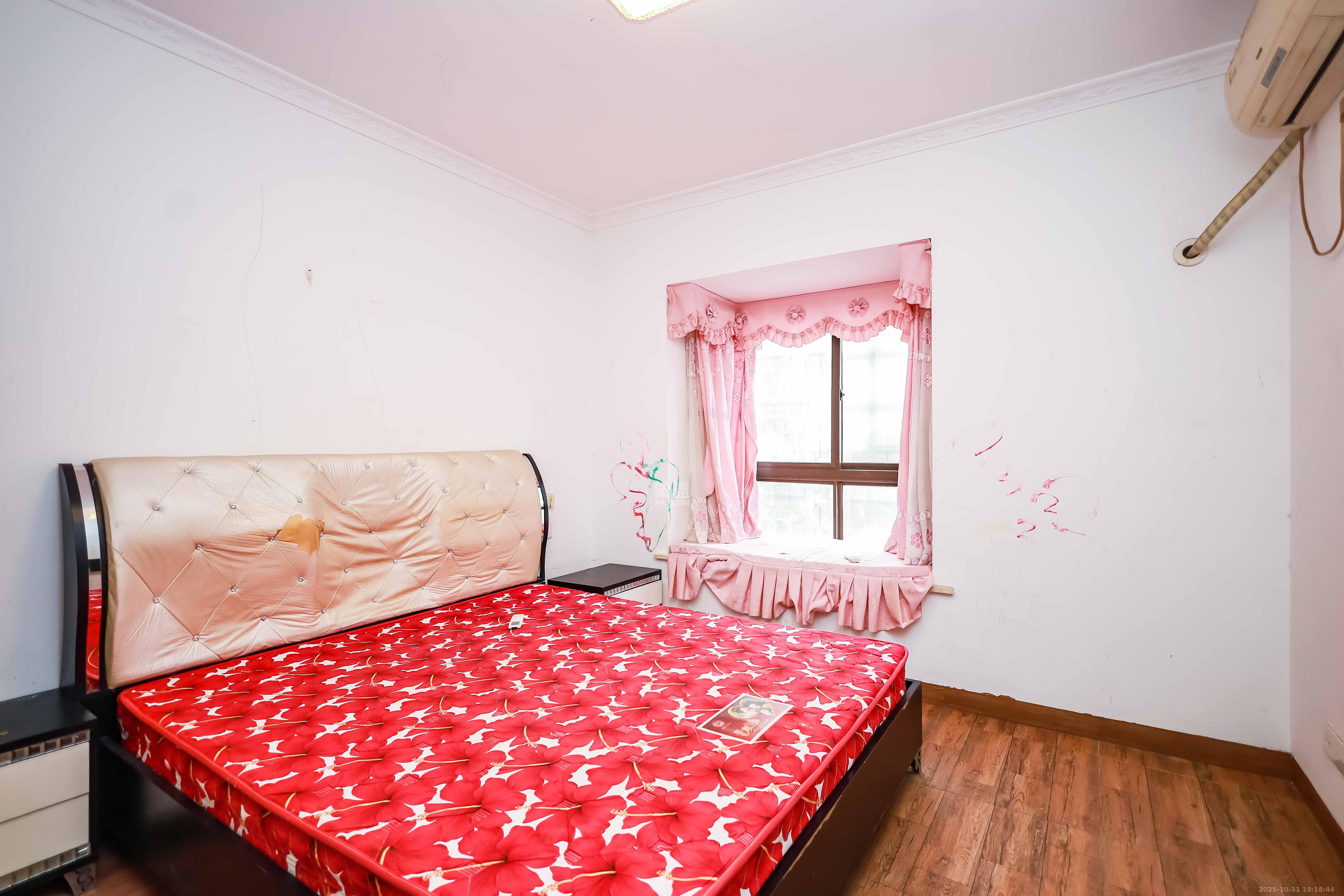 金南家园一期  1室0厅0卫    58.0万卧室