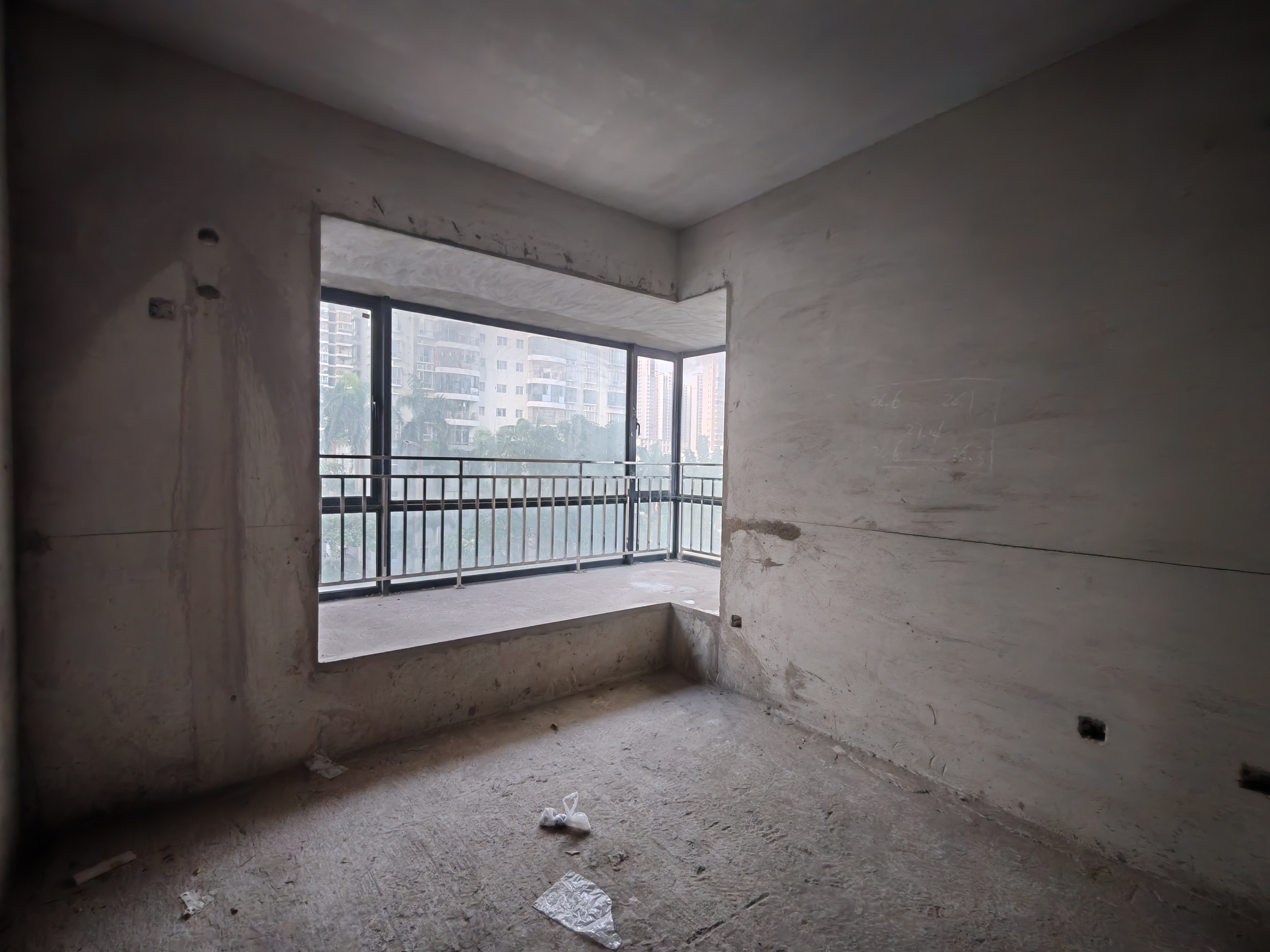 和信广场 3室2厅2卫 294.0万 和信广场 3室2厅2卫 294.0万客厅