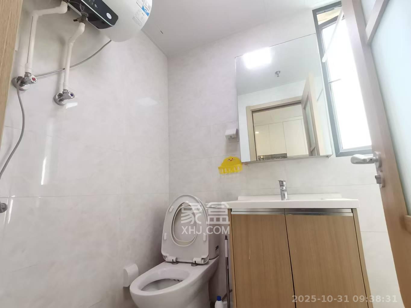 卓越浅水湾  1室0厅0卫    1300.0元/月 卓越浅水湾  1室0厅0卫    1300.0元/月室内图