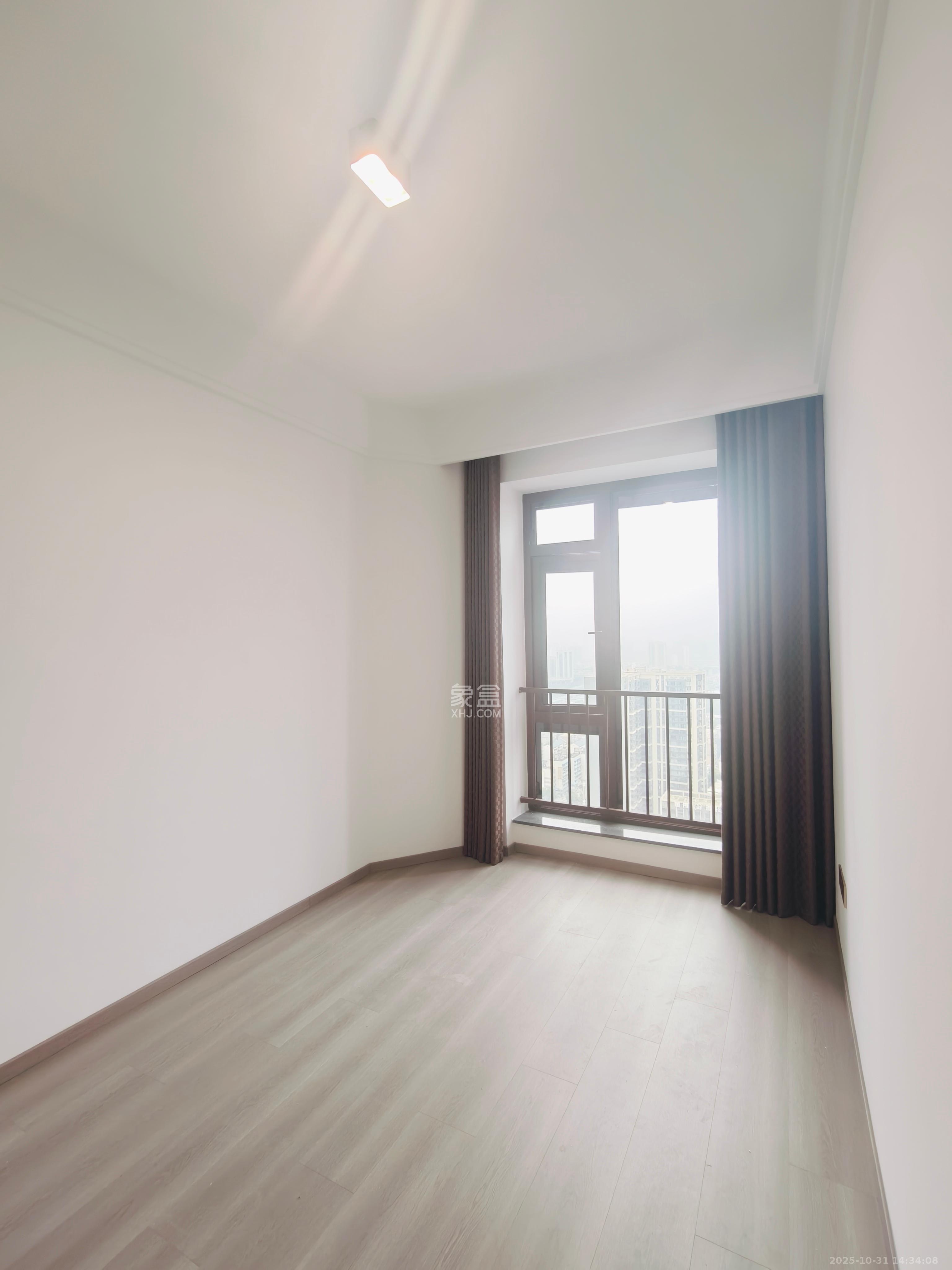 富兴时代御城 4室2厅3卫 9500.0元/月 富兴时代御城 4室2厅3卫 9500.0元/月室内图