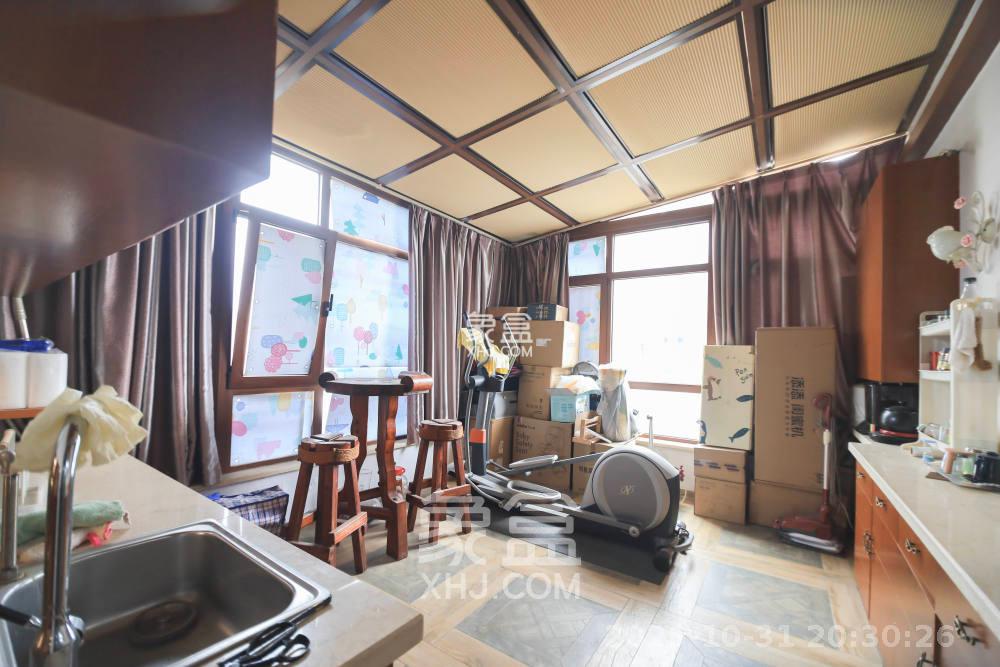 天赐良园  5室2厅2卫    10000.0元/月 天赐良园  5室2厅2卫    10000.0元/月室内图