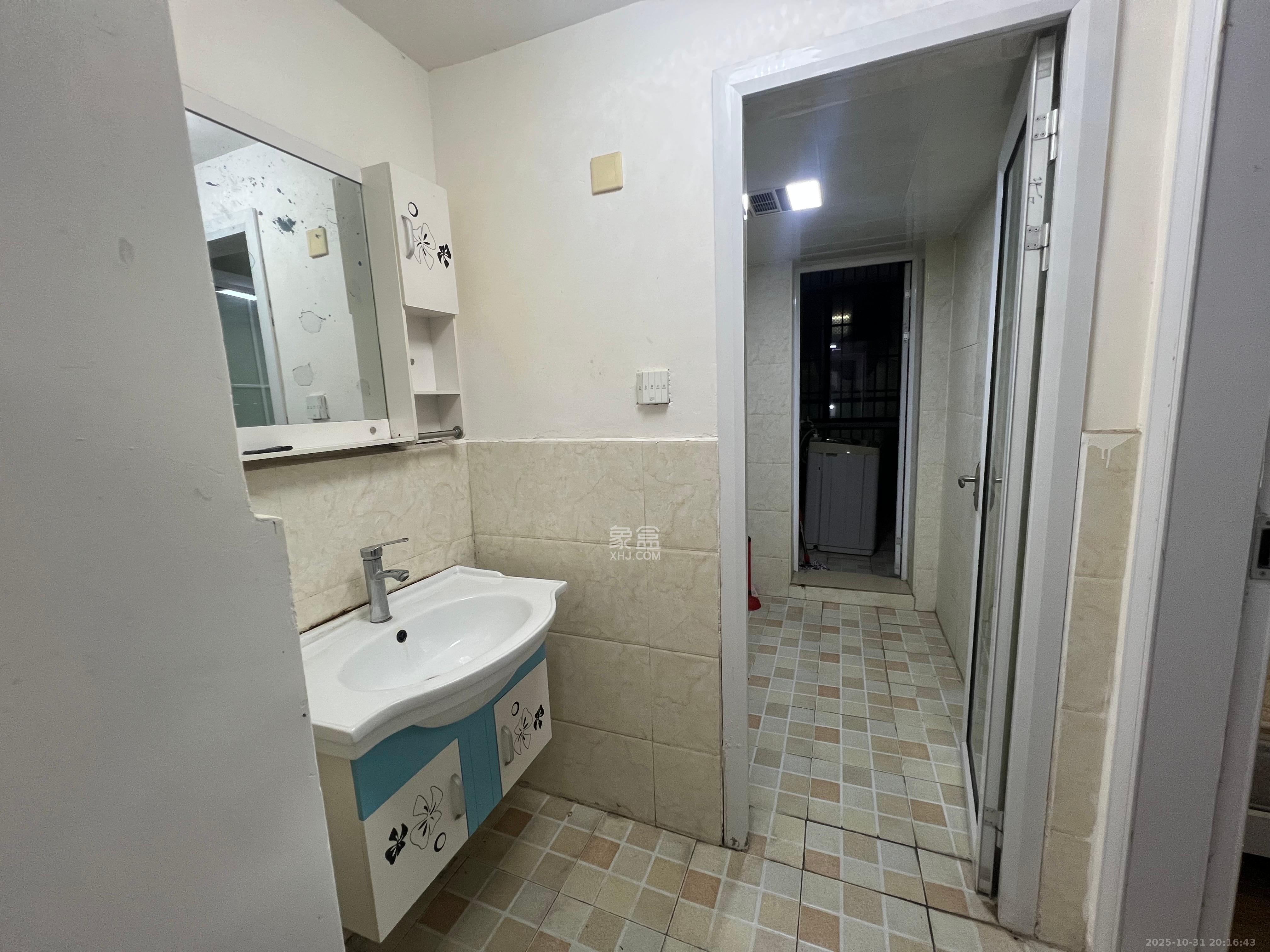 潇湘奥林匹克花园  3室2厅1卫    2400.0元/月室内图