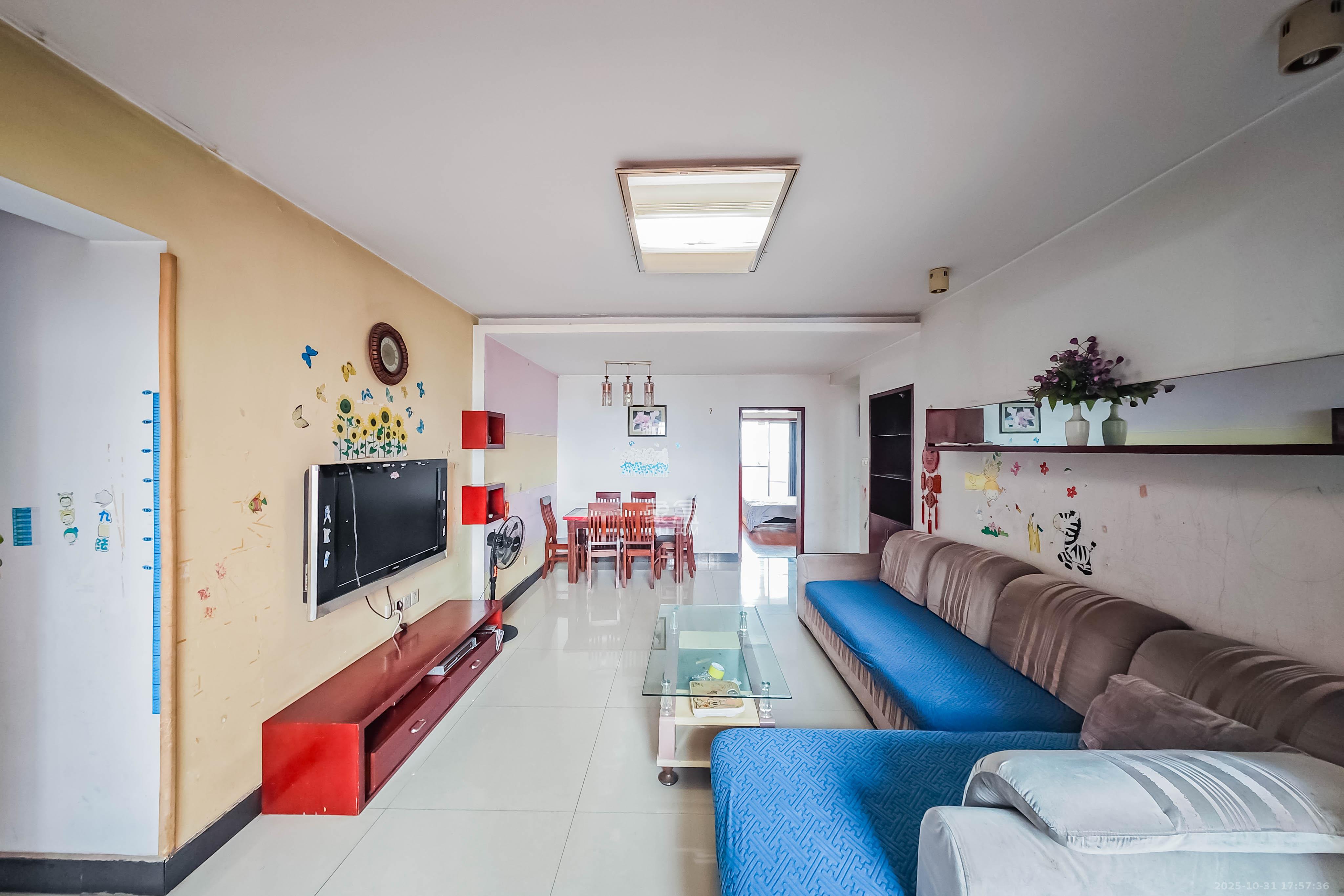 鑫兴佳园  2室2厅1卫    80.0万客厅