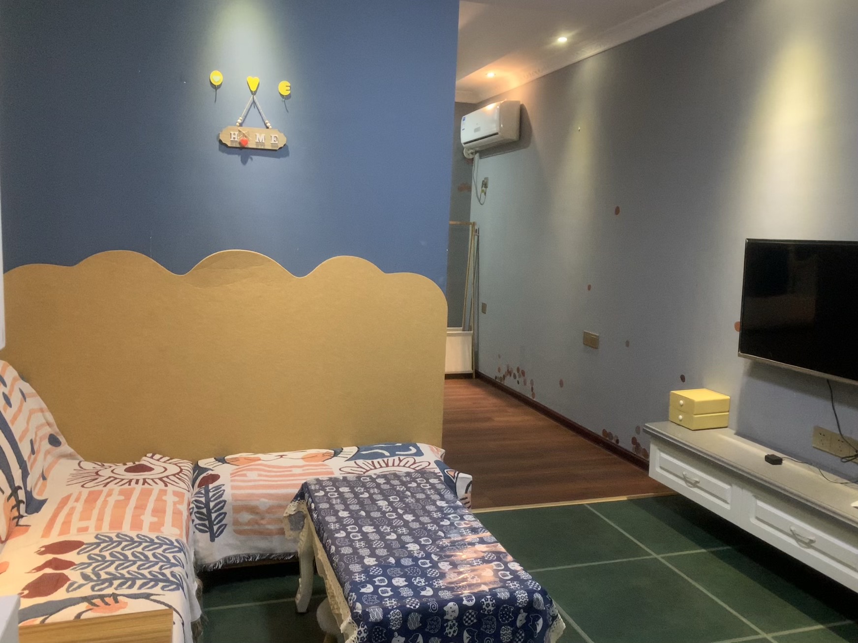 梓山湖公馆  1室2厅2卫    1280.0元/月 梓山湖公馆  1室2厅2卫    1280.0元/月室内图