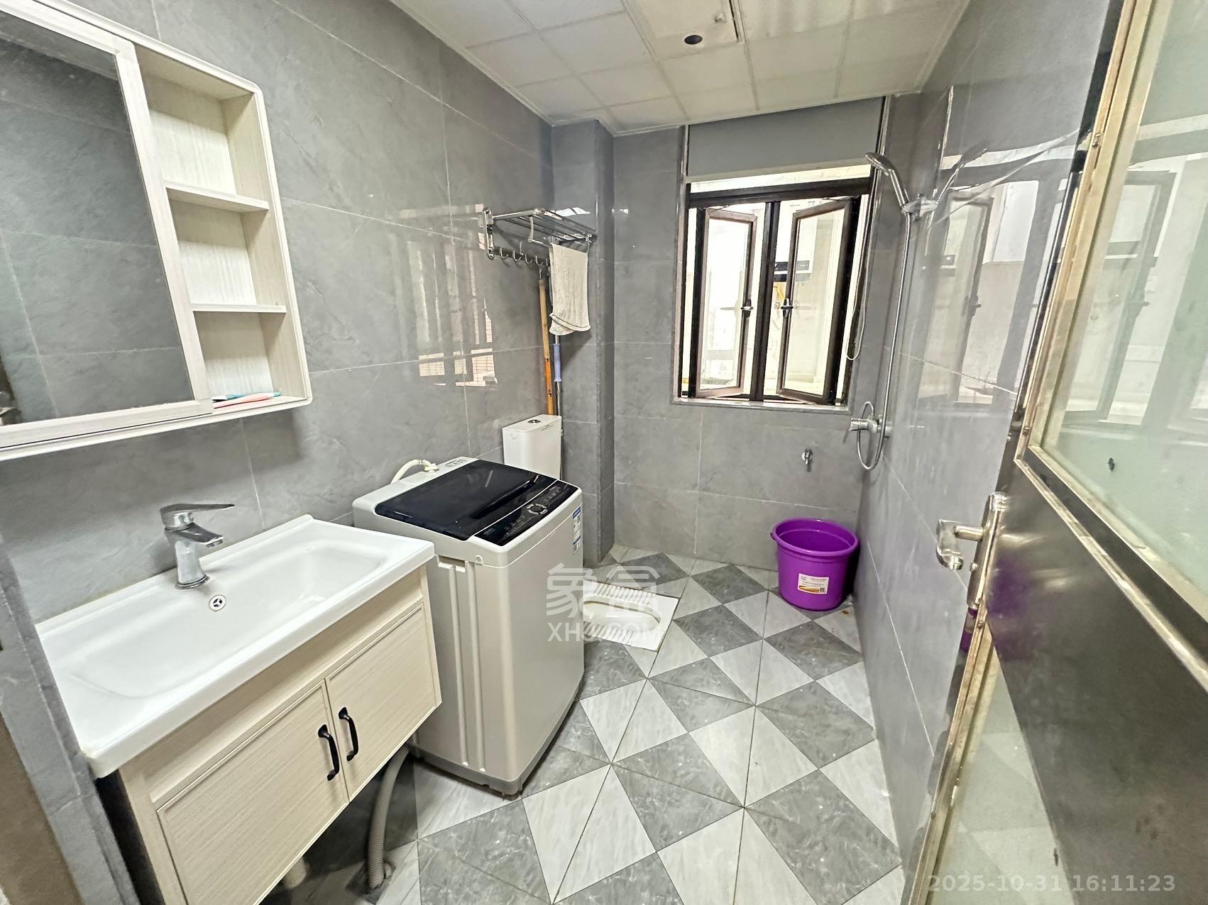 七里香榭  3室2厅2卫    2100.0元/月室内图