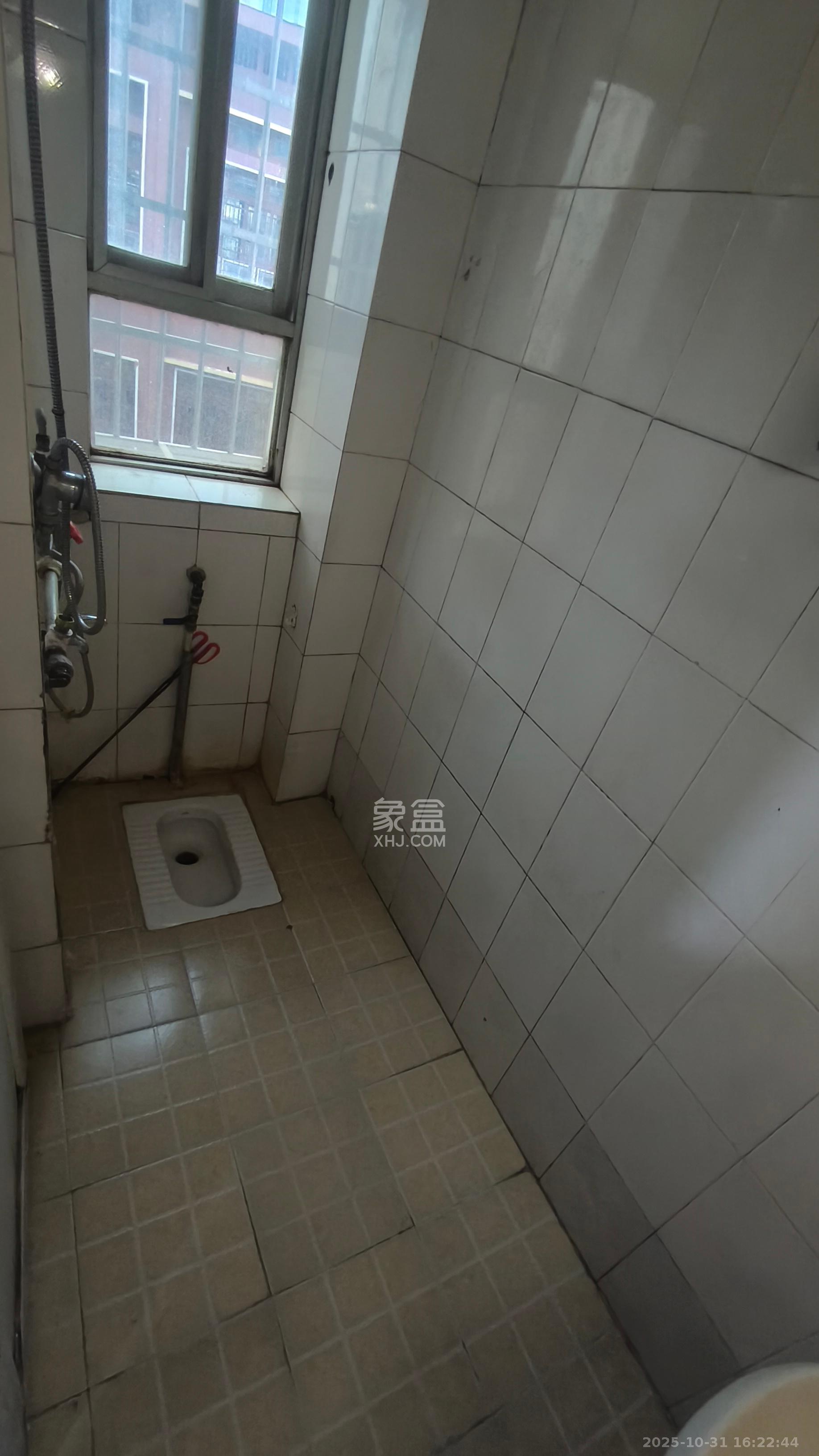 桂花井巷散盘  2室1厅1卫    2000.0元/月室内图