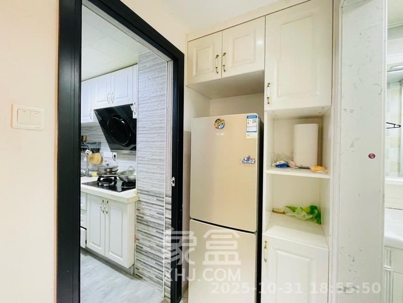 地质家园一、二期(地泰人民公馆) 1室1厅1卫 2400.0元/月 地质家园一、二期(地泰人民公馆) 1室1厅1卫 2400.0元/月室内图