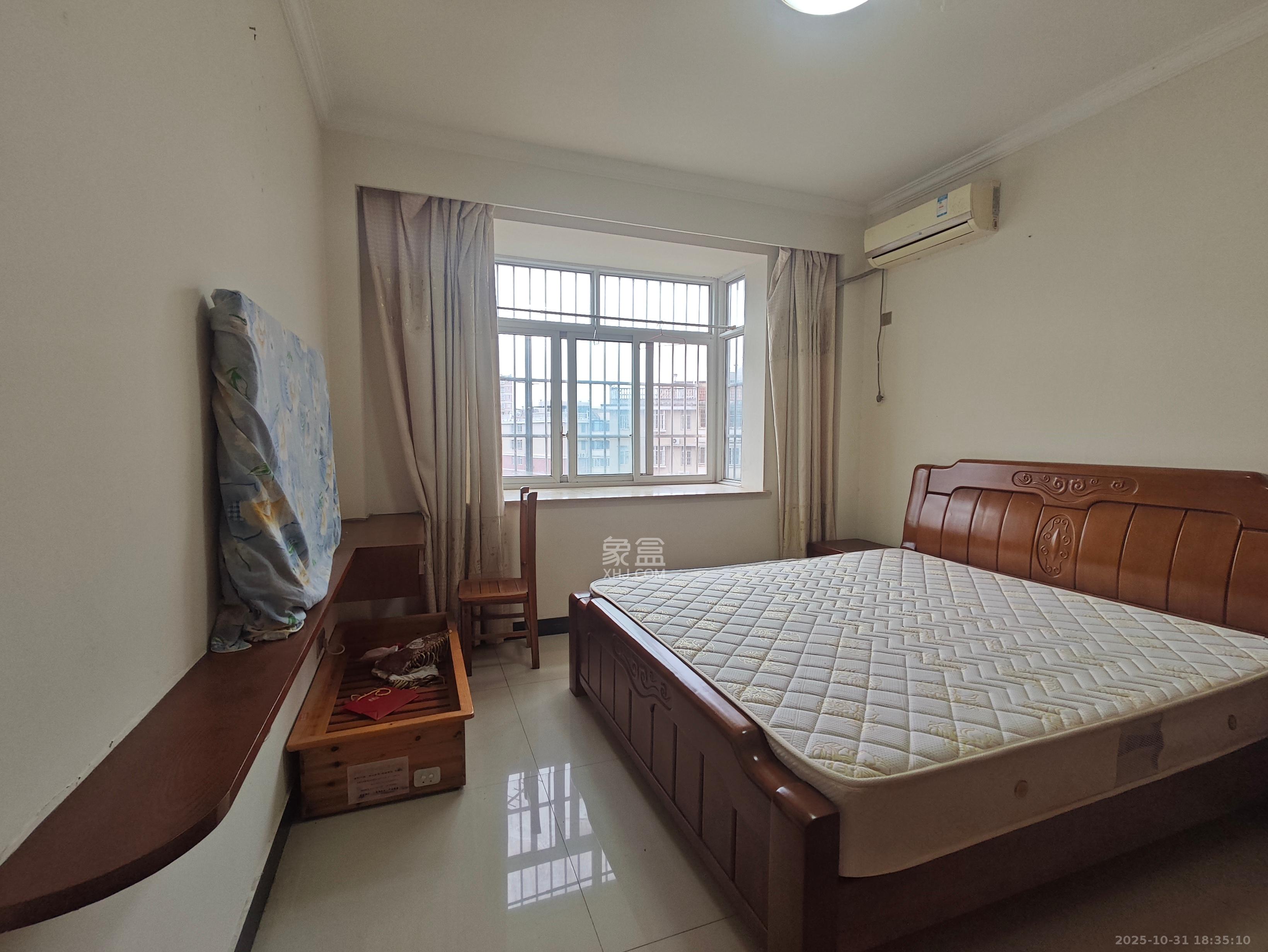 星城国际  2室2厅1卫    1600.0元/月室内图