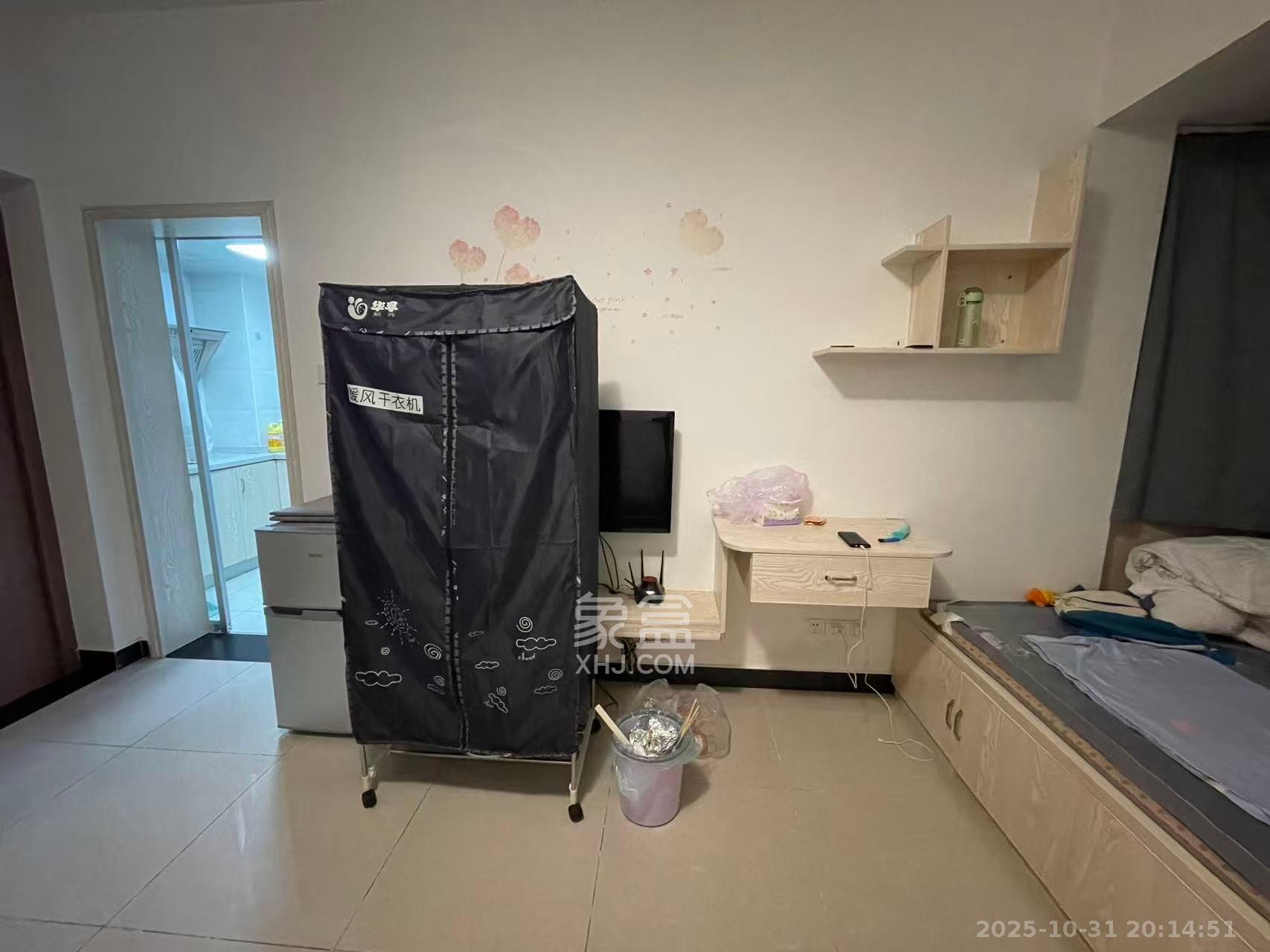 恒基凯旋门一二期  1室1厅1卫    1000.0元/月