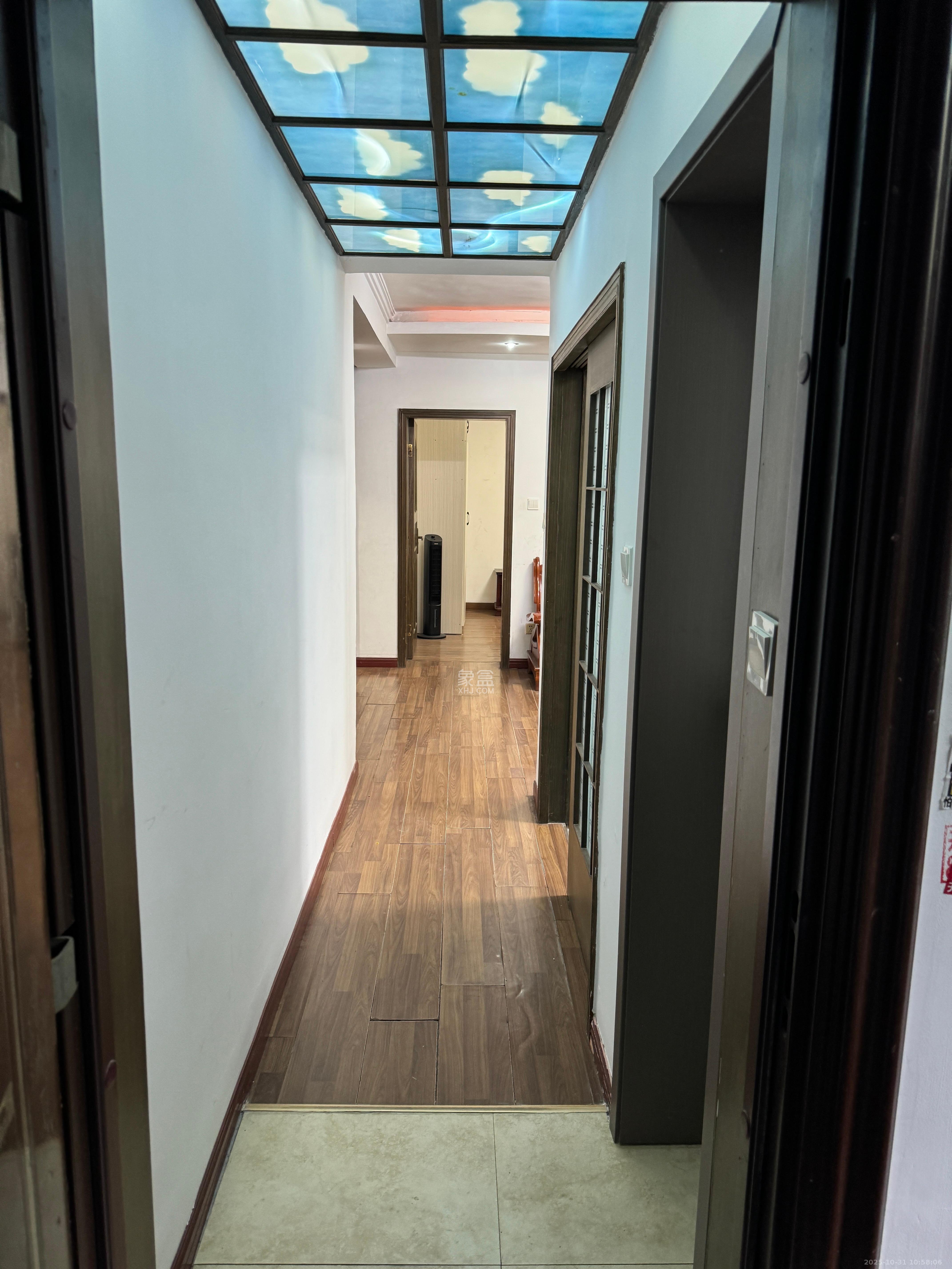 牛婆塘社区  3室2厅1卫    2000.0元/月室内图