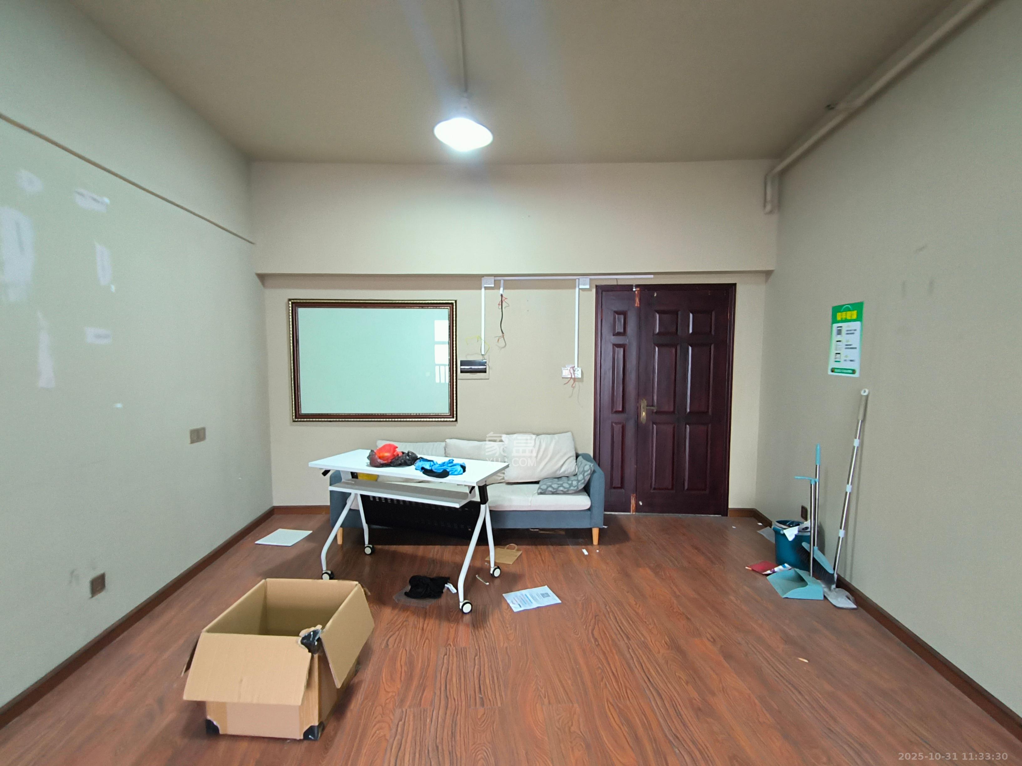 维一星城国际(写字楼)  1室0厅0卫    1500.0元/月 维一星城国际(写字楼)  1室0厅0卫    1500.0元/月