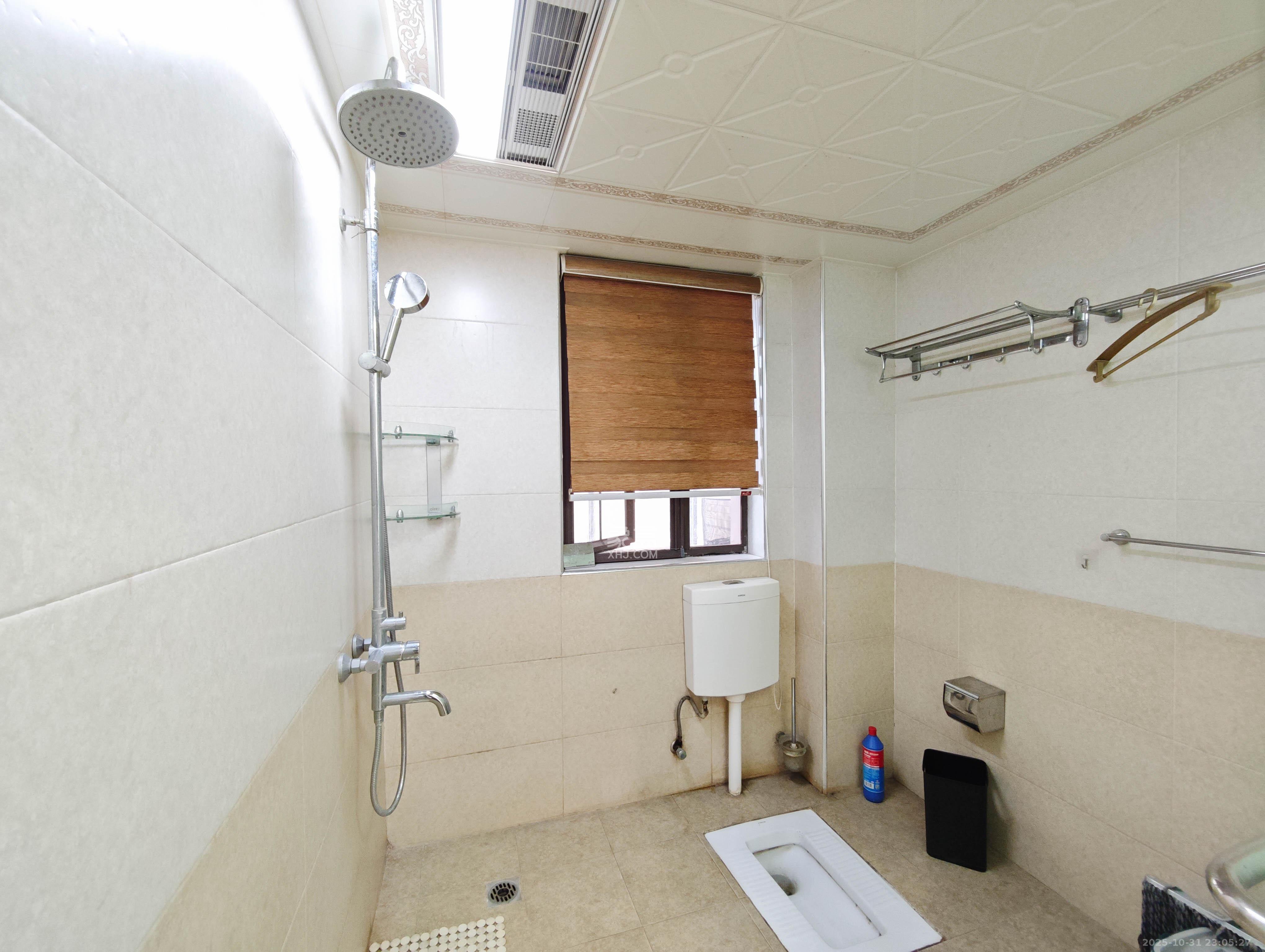 宏聚地中海  3室2厅2卫    115.0万卫生间