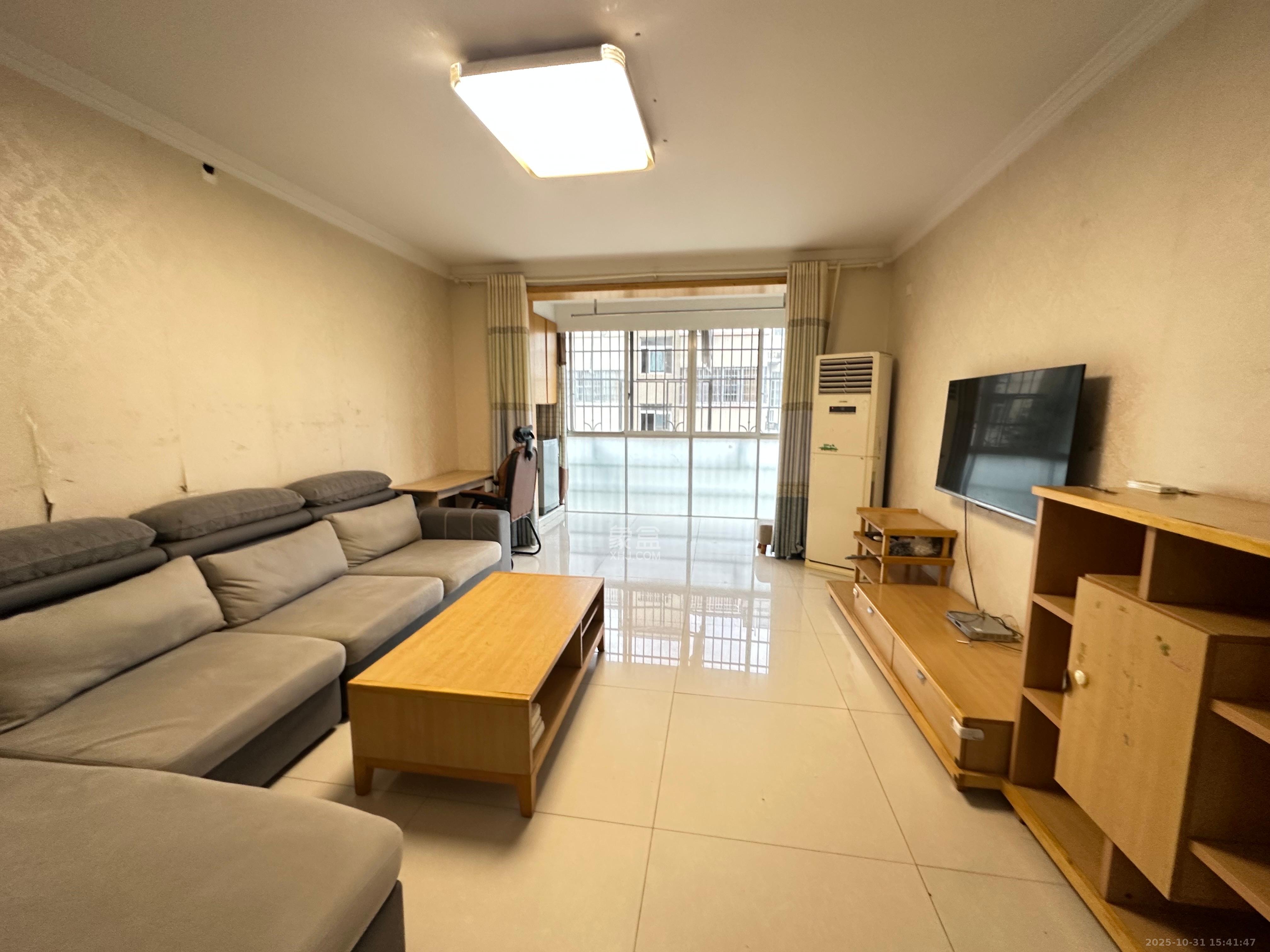 鄱阳小区 2室2厅1卫 1500.0元/月 鄱阳小区 2室2厅1卫 1500.0元/月室内图