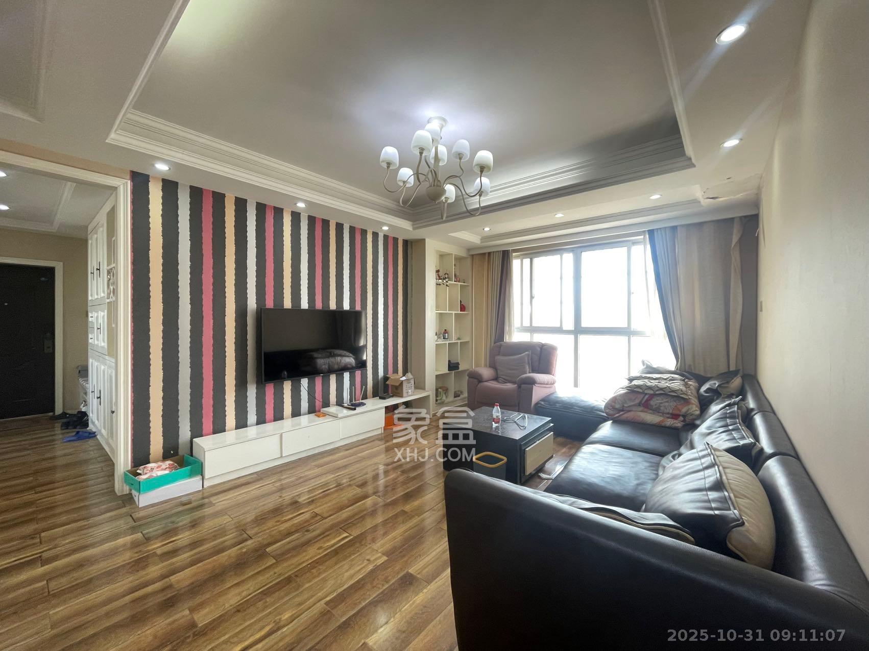 万国城（当代满庭春MOMA）三期  3室1厅1卫    2200.0元/月室内图