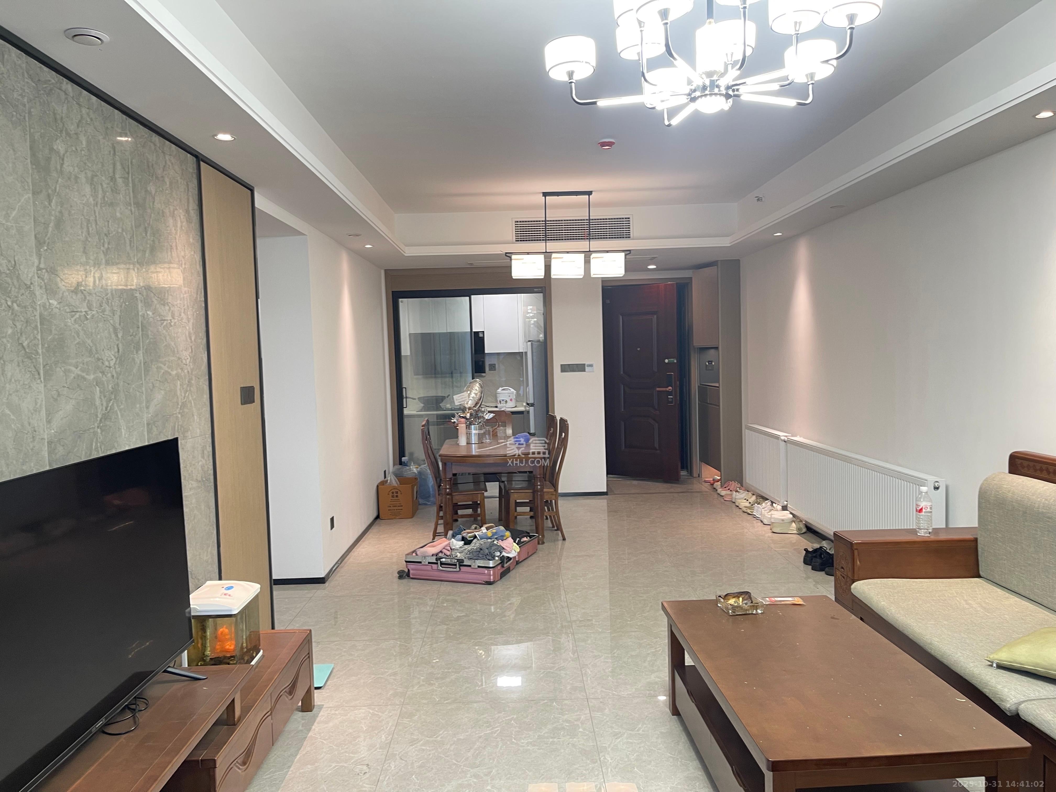 长房星城天地  3室2厅2卫    4500.0元/月室内图