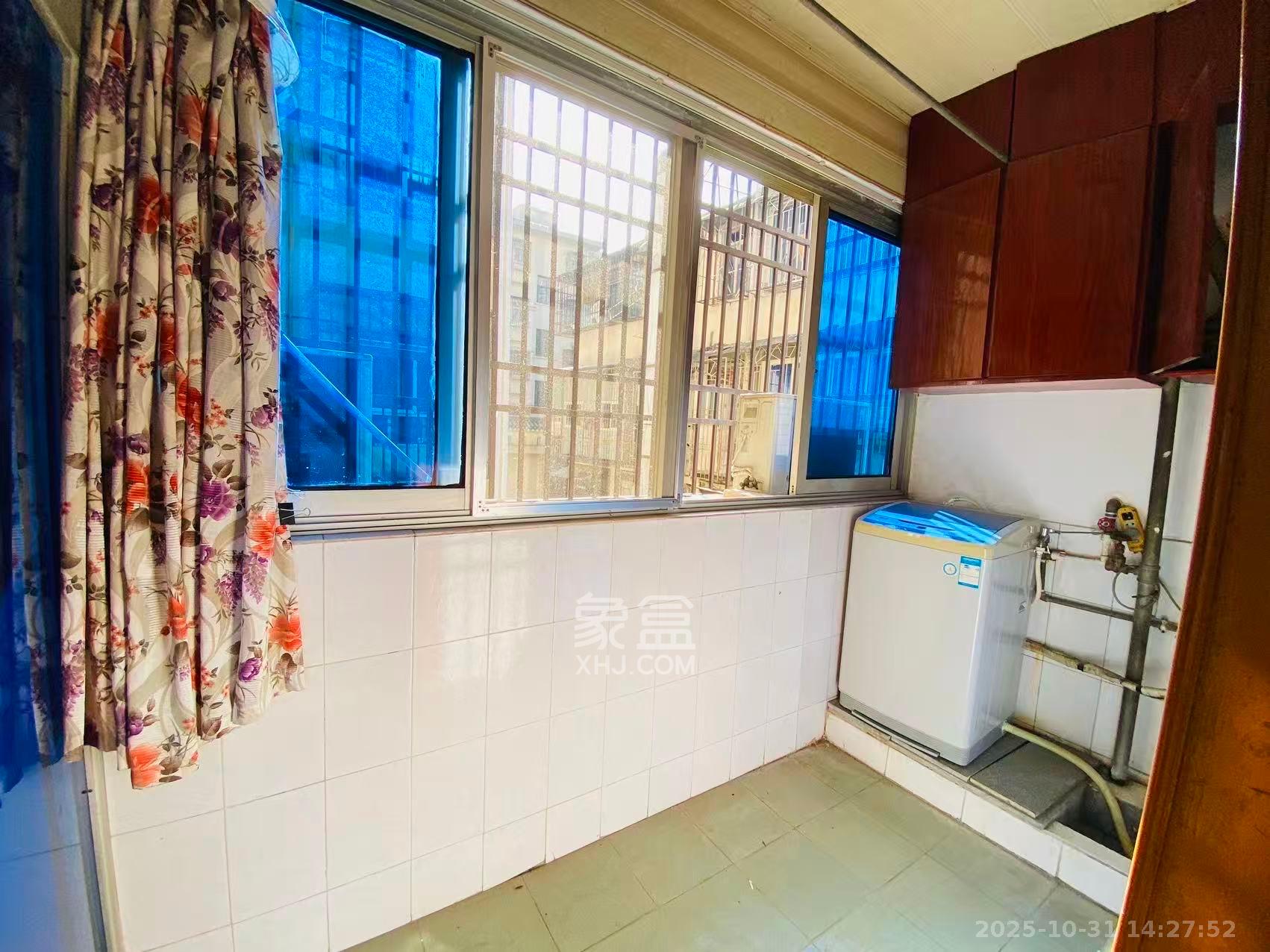 教育局宿舍（坡子街91号）  2室1厅1卫    2500.0元/月室内图